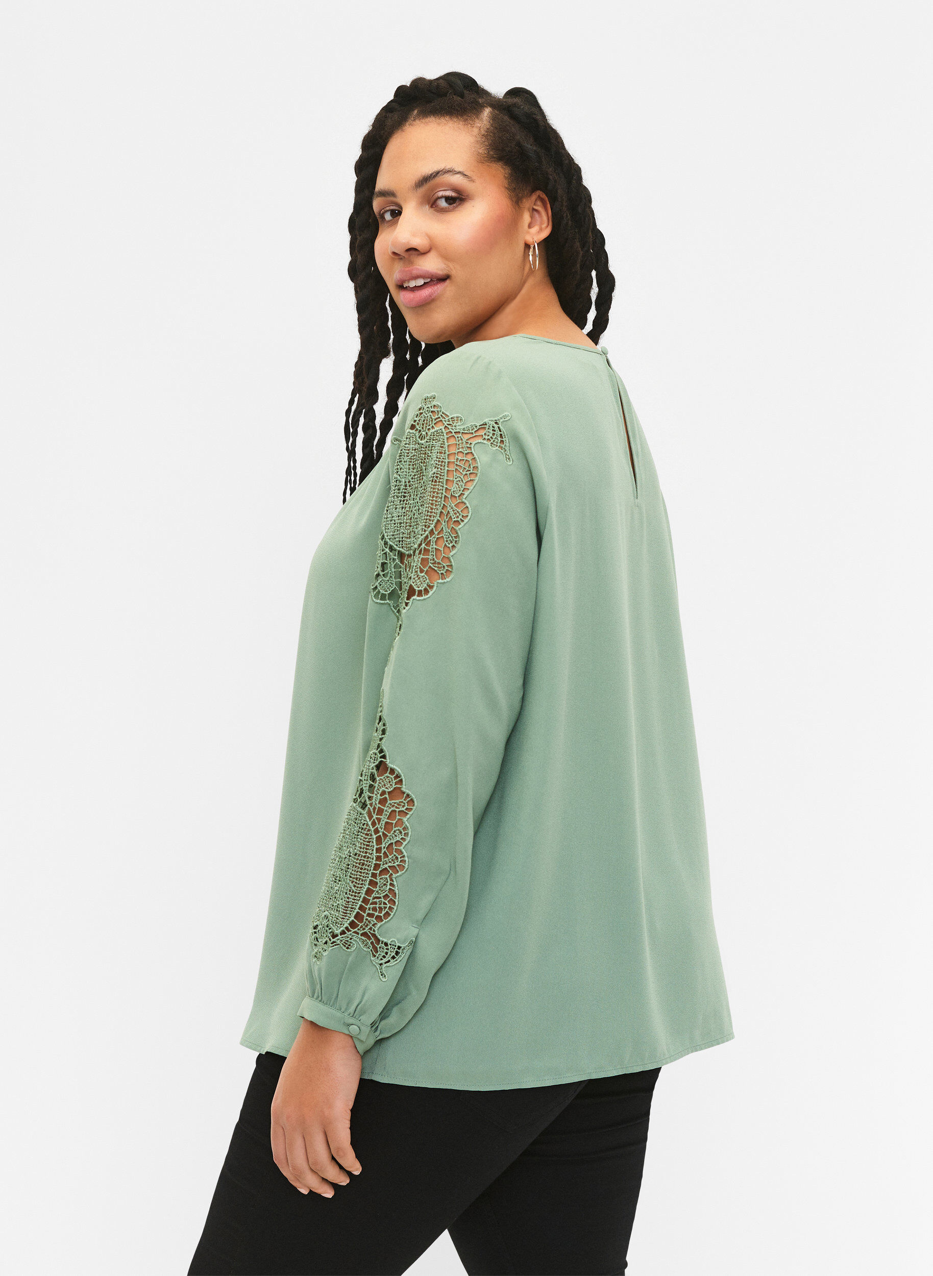Zizzifashion Long sleeve blouse with crochet details, Green Bay, Model image number 1