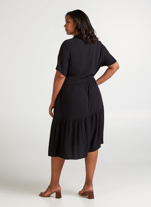 Short-sleeve viscose midi dress, Black solid , Model image number 1