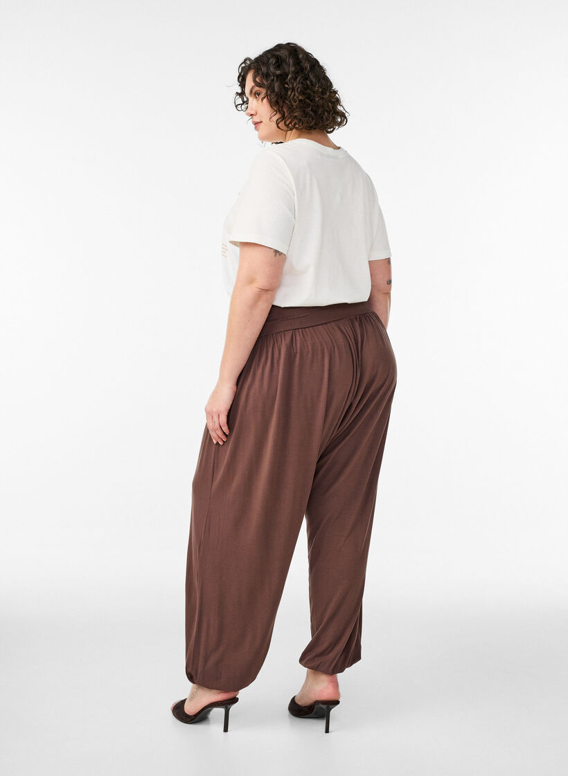 Loose-fitting harem trousers, Brown, Model image number 1