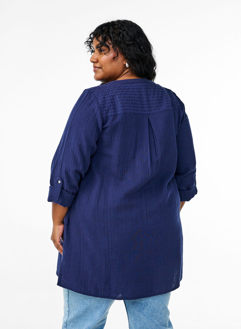 Cotton muslin tunic with broderie anglaise, Blue, Model image number 2