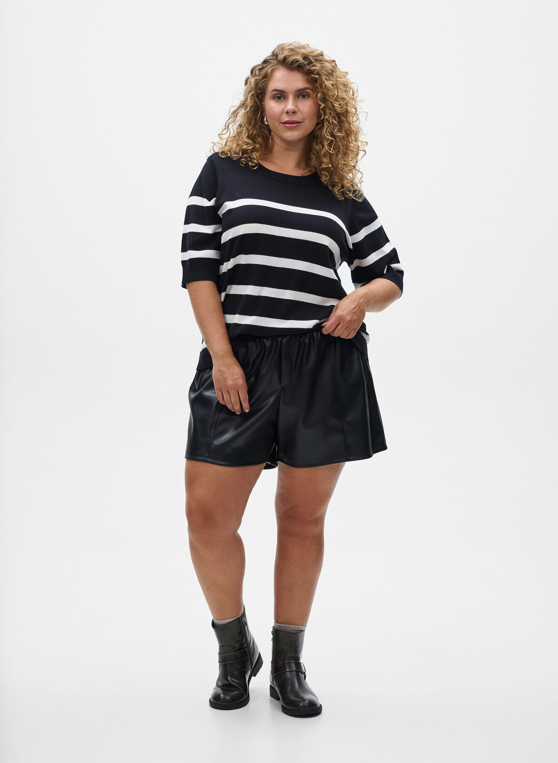 ZizzifashionStriped knit top with short sleeves, Black, Model image number 1