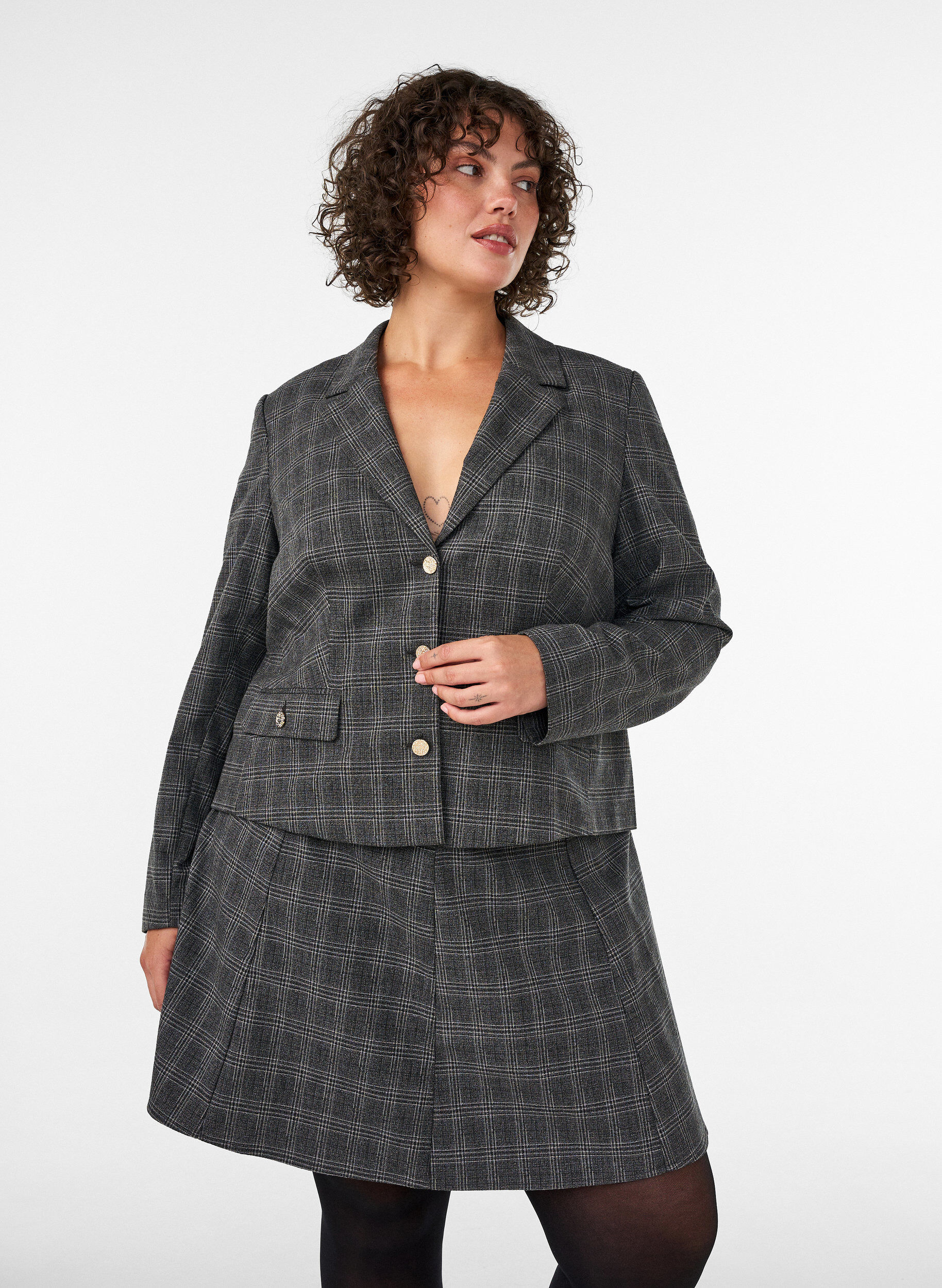 Short A-line skirt, Dark Grey, Model
