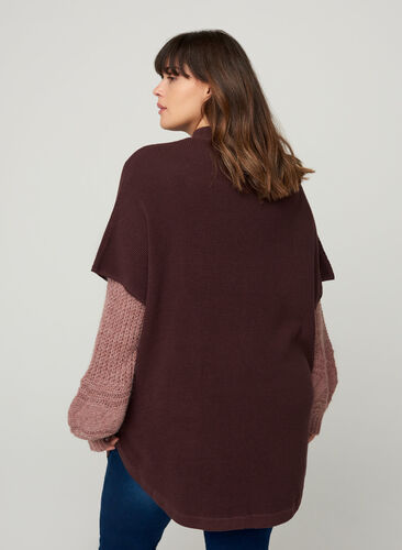 Short-sleeved knitted poncho with a high neck, Fudge, Model image number 1