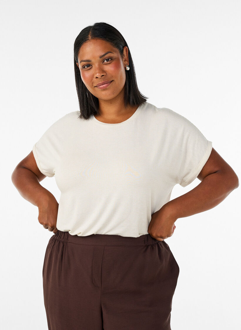 Viscose T-shirt with glitter stripes, Vanilla, Model image number 0