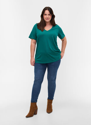 Organic cotton T-shirt with V-neckline, Teal Green, Model image number 2