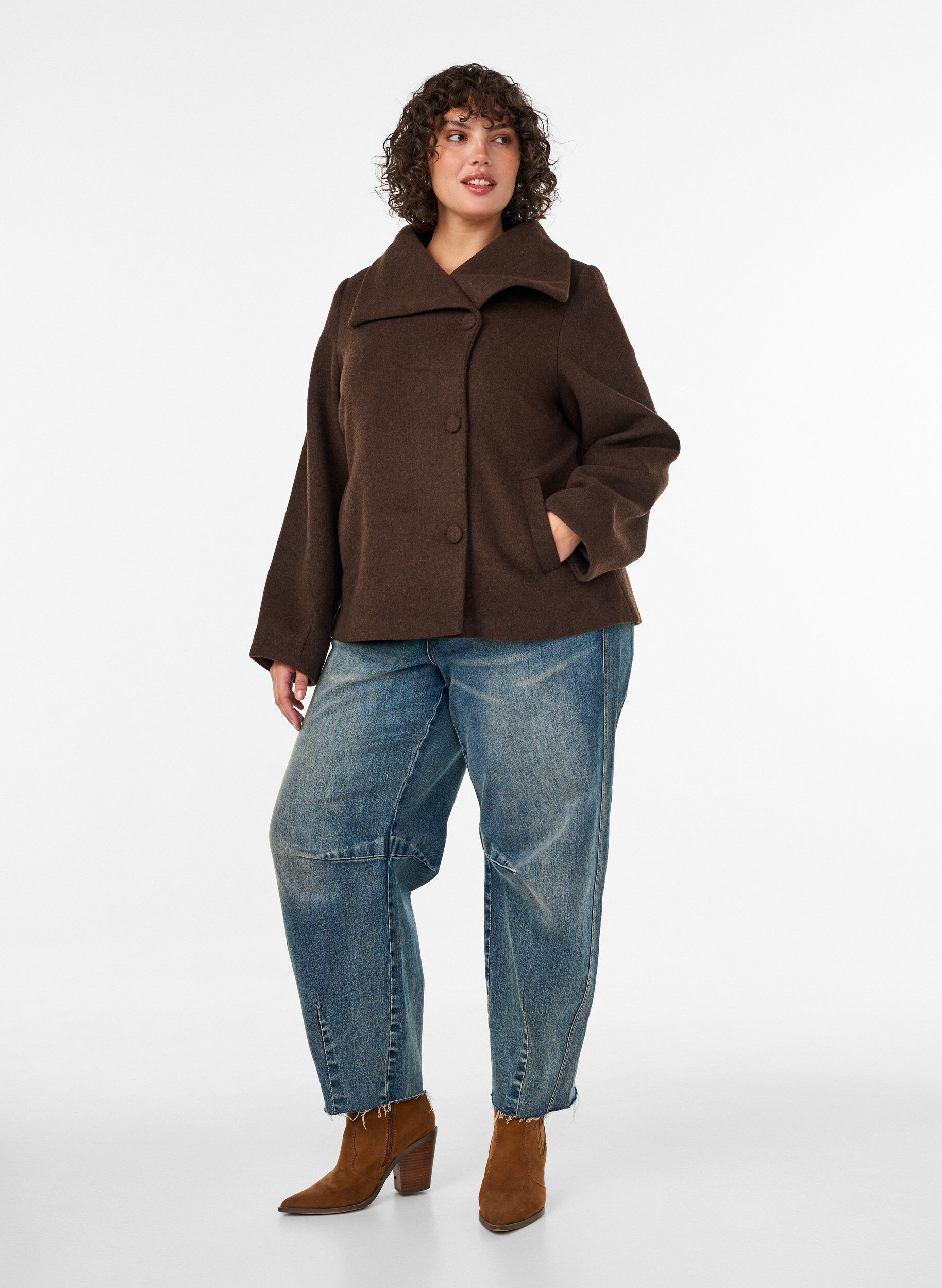 ZizzifashionShort jacket with asymmetric button fastening, Brown, Model image number 1