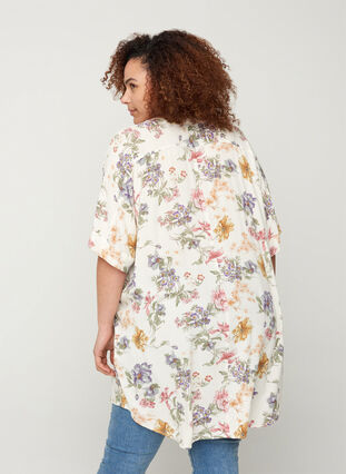 Short-sleeved viscose tunic with print, Creme Vintage Flower, Model image number 1