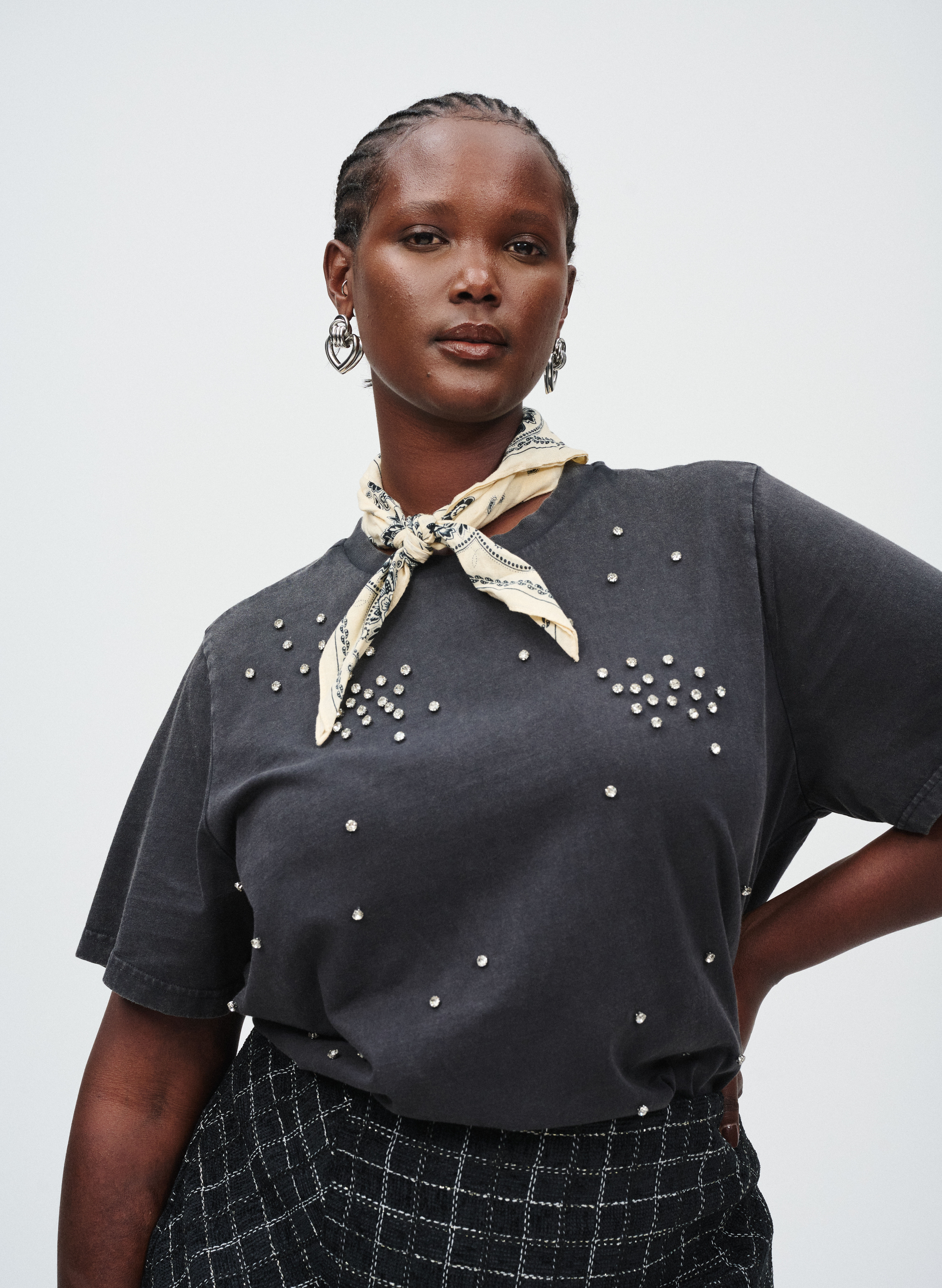 Zizzifashion Look with rhinestones, , Model