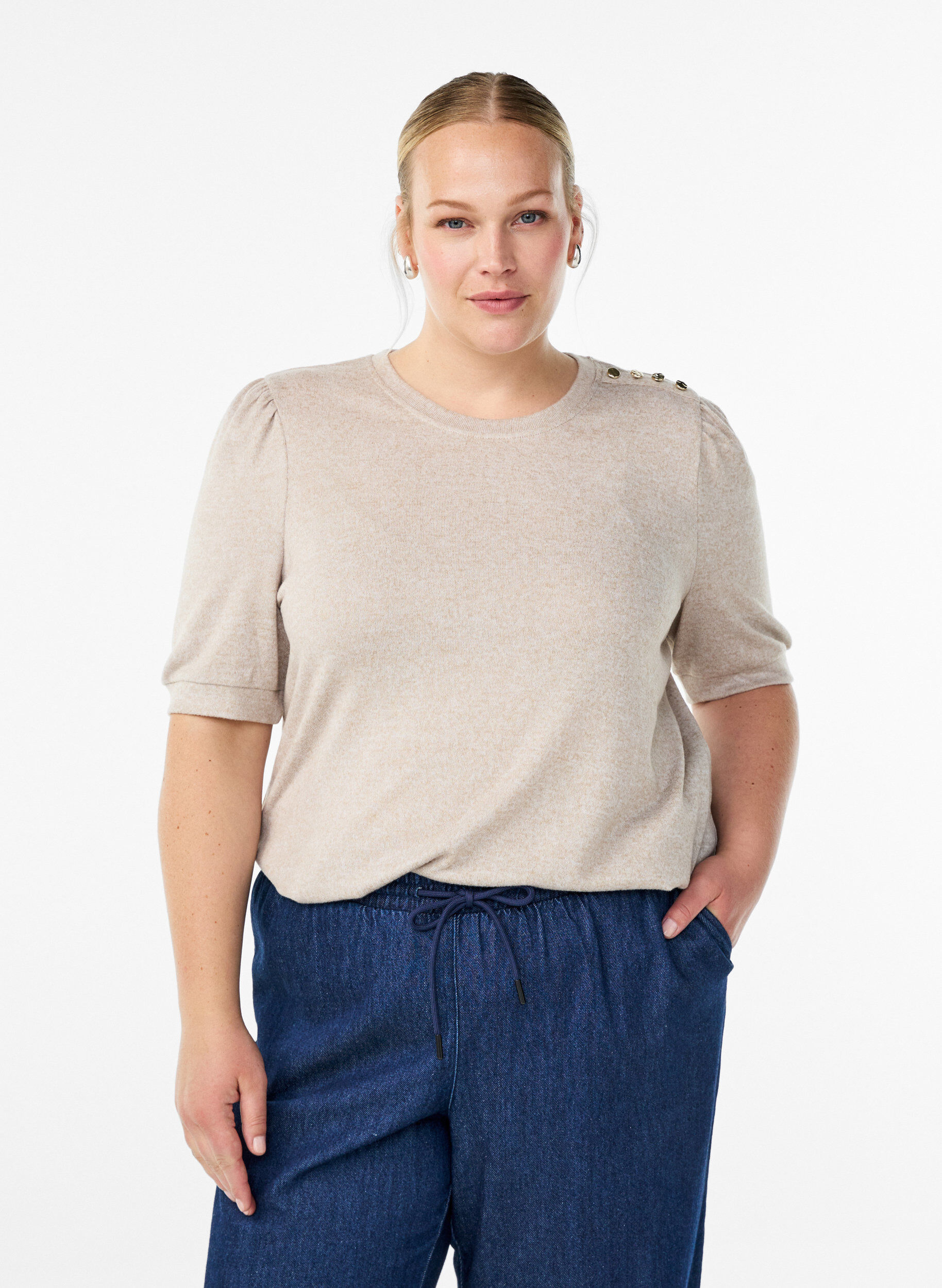 ZizzifashionBlouse with button detail and short puff sleeves, Beige, Model image number 0