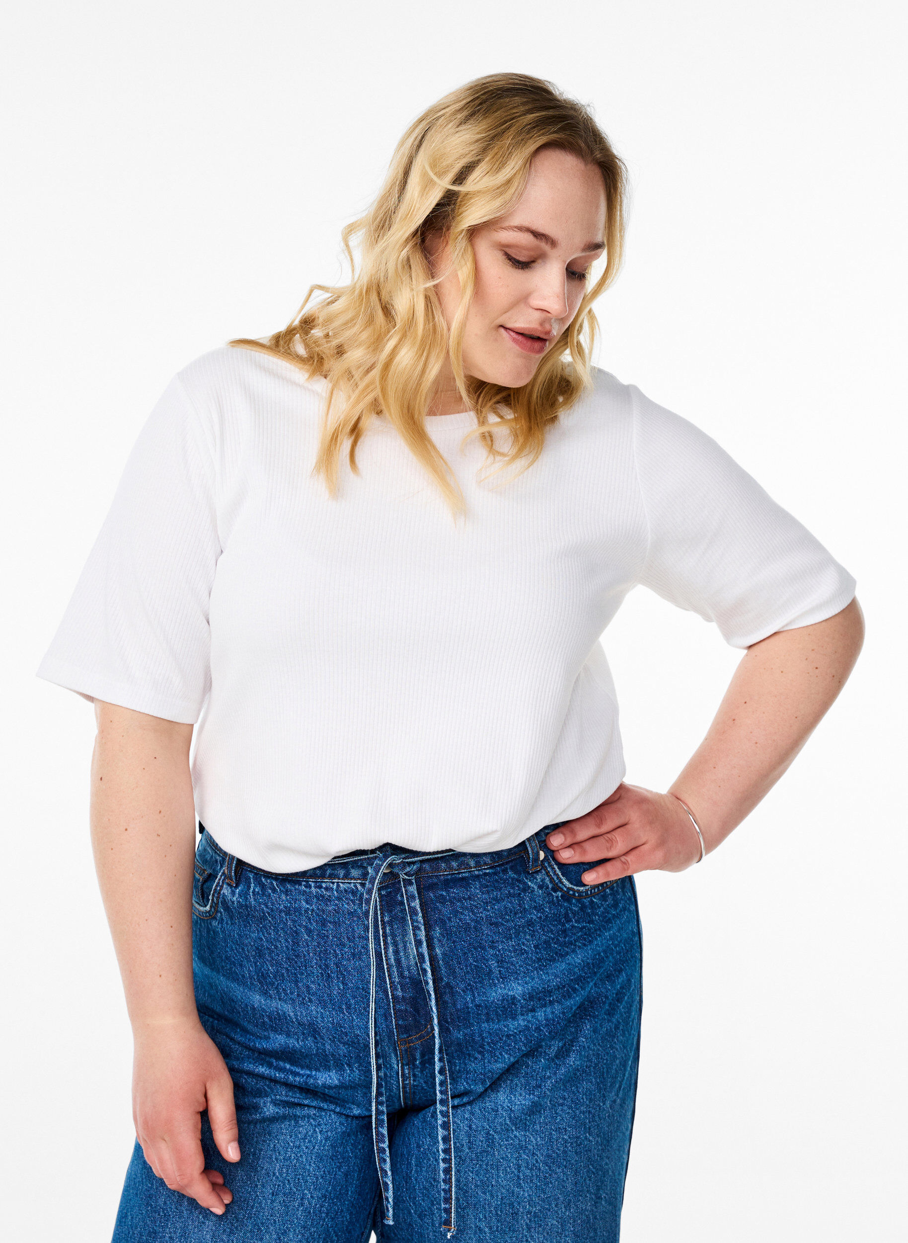 Ribbed jersey blouse with short sleeves, White, Model