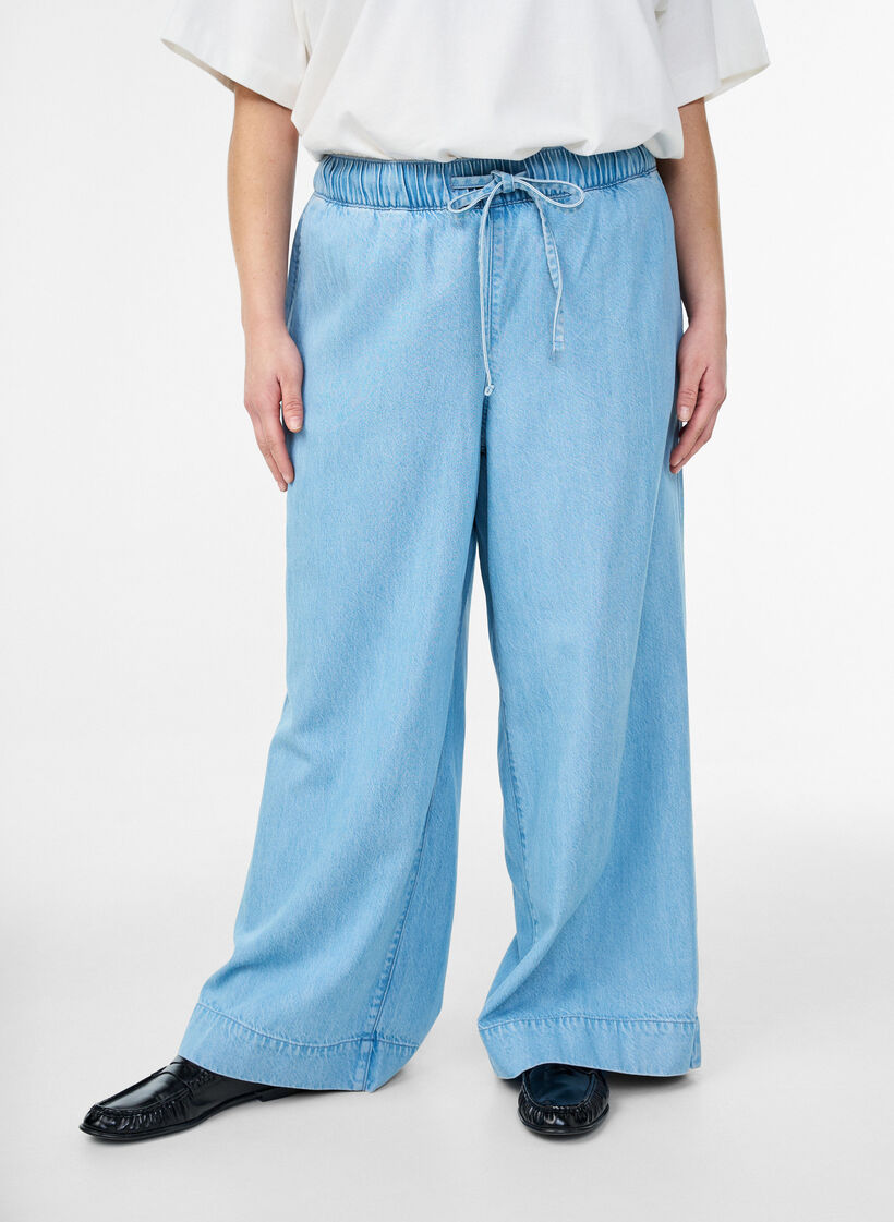 Wide-leg denim joggers with a high waist, Light Blue, Model image number 2