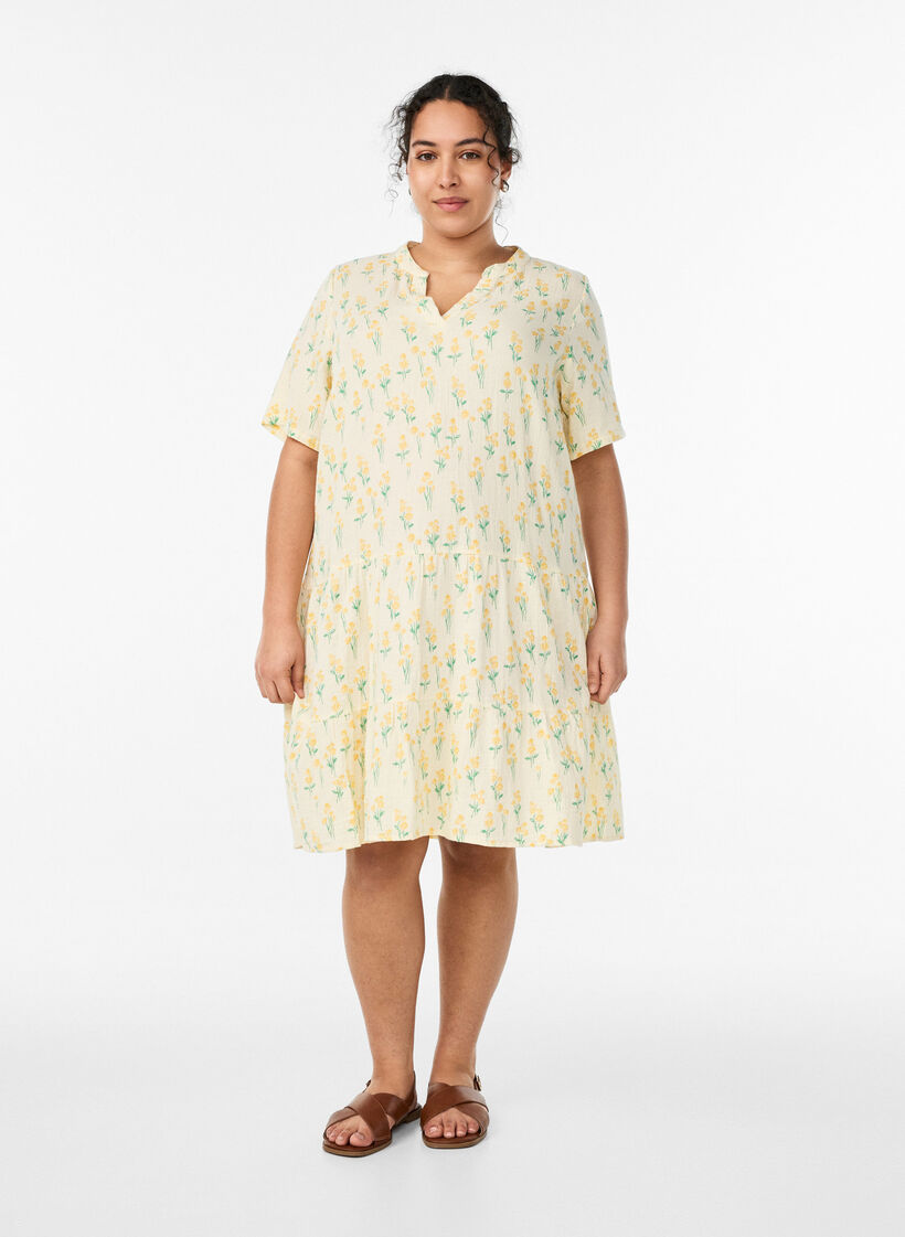 Short A-line dress in cotton muslin, Yellow, Model image number 1
