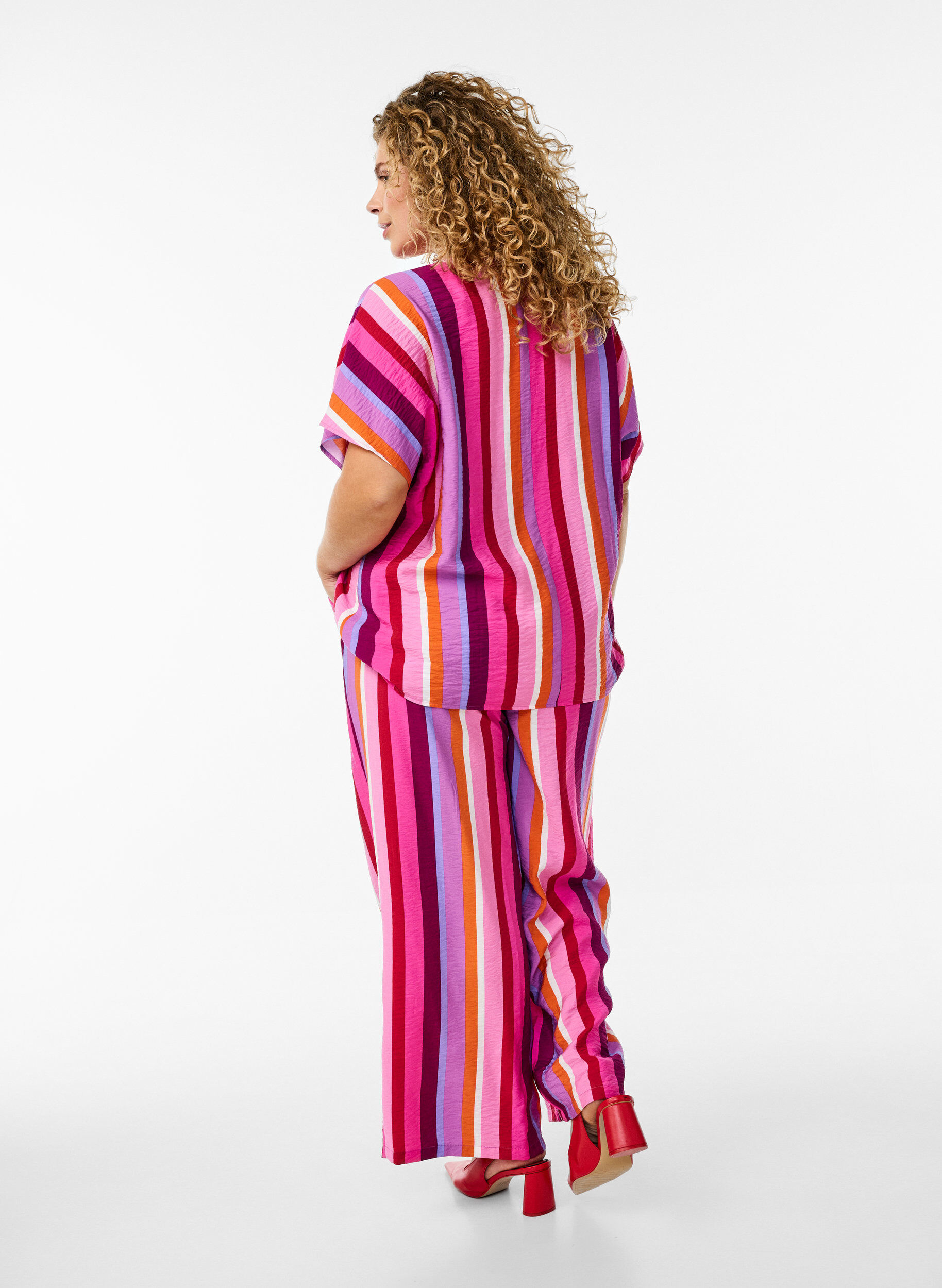Zizzifashion Loose viscose trousers with stripes, Pink, Model image number 1