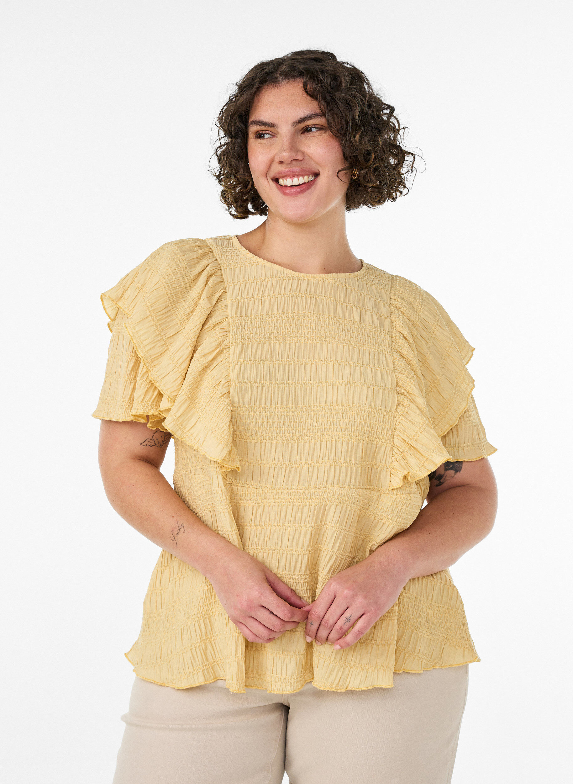 Zizzifashion Blouse with smocked texture and ruffle sleeves, Yellow, Model image number 0