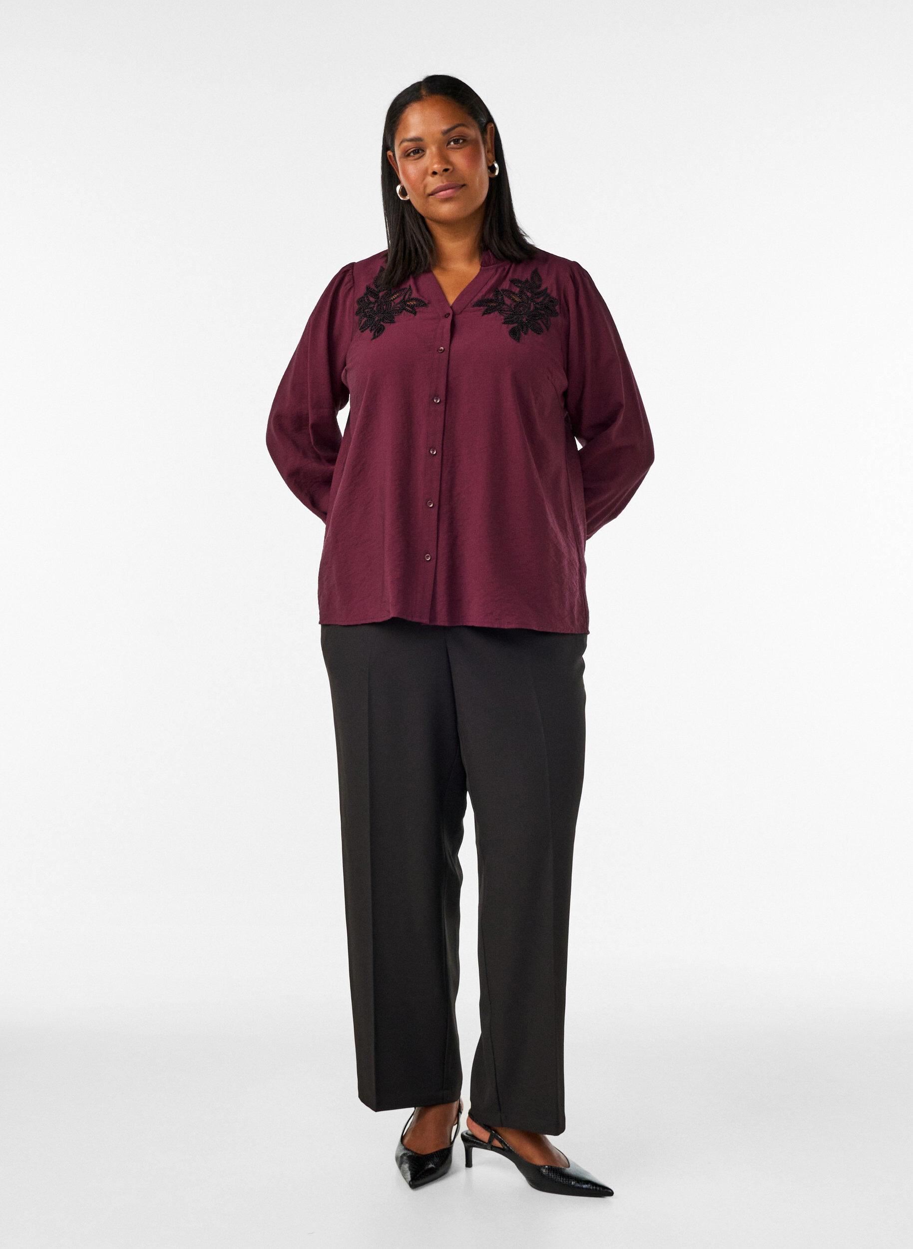 ZizzifashionShirt blouse with embroidered floral appliqu&eacute;s, Red, Model image number 1