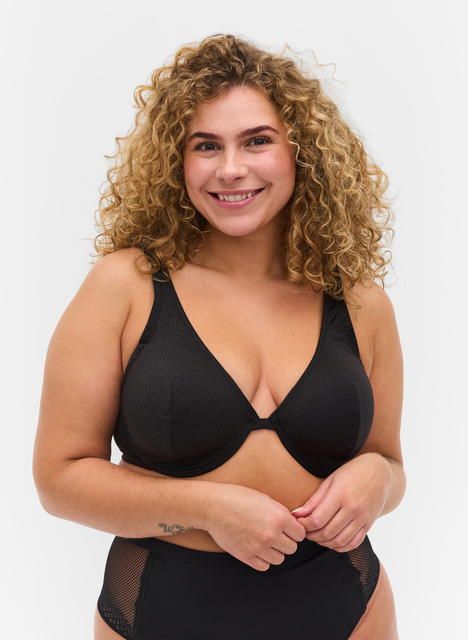 Zizzifashion Slightly textured underwire bra, Black, Model image number 0