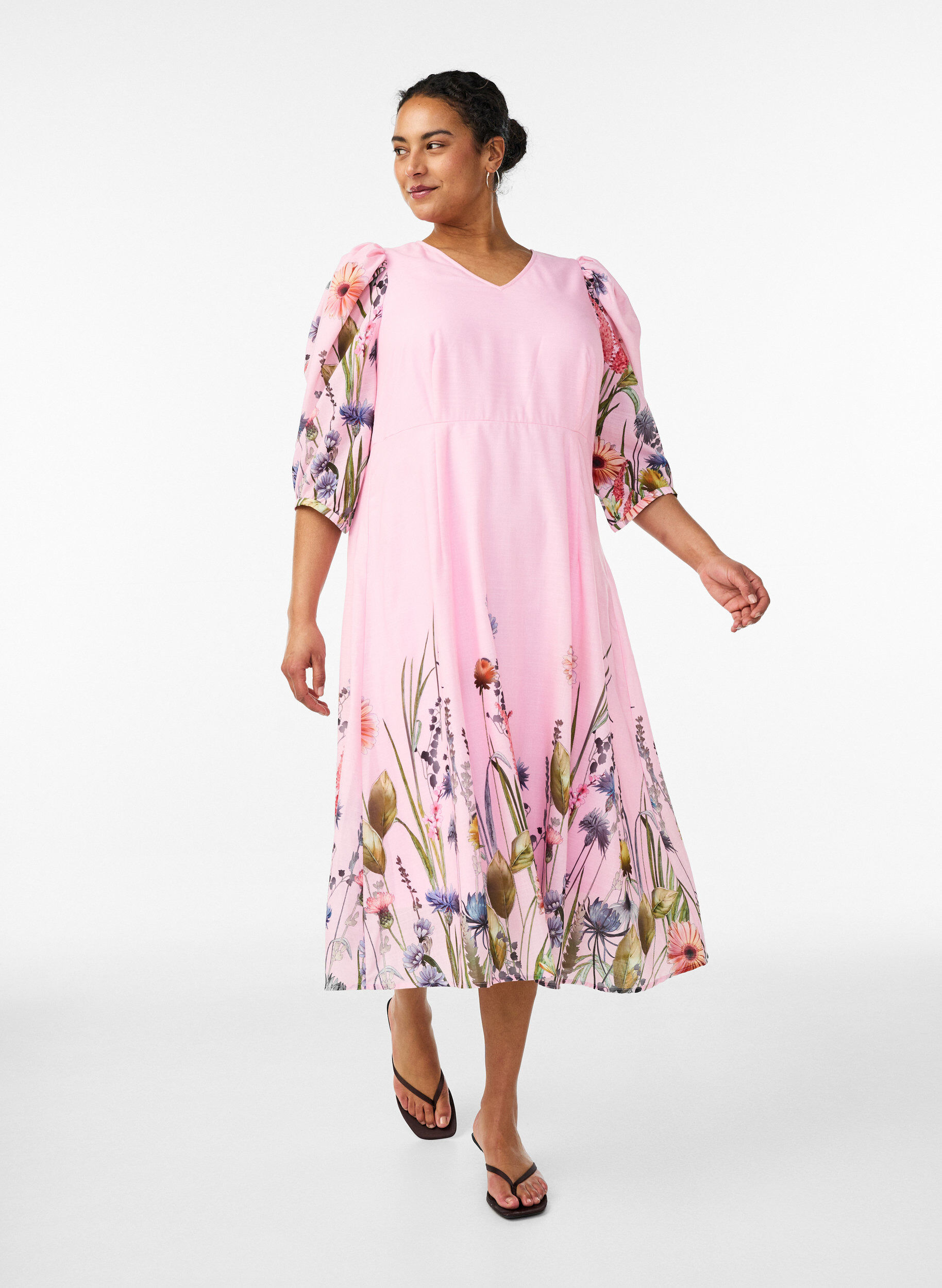 Zizzifashion Midi dress with an empire line and floral print, Pink, Model image number 1