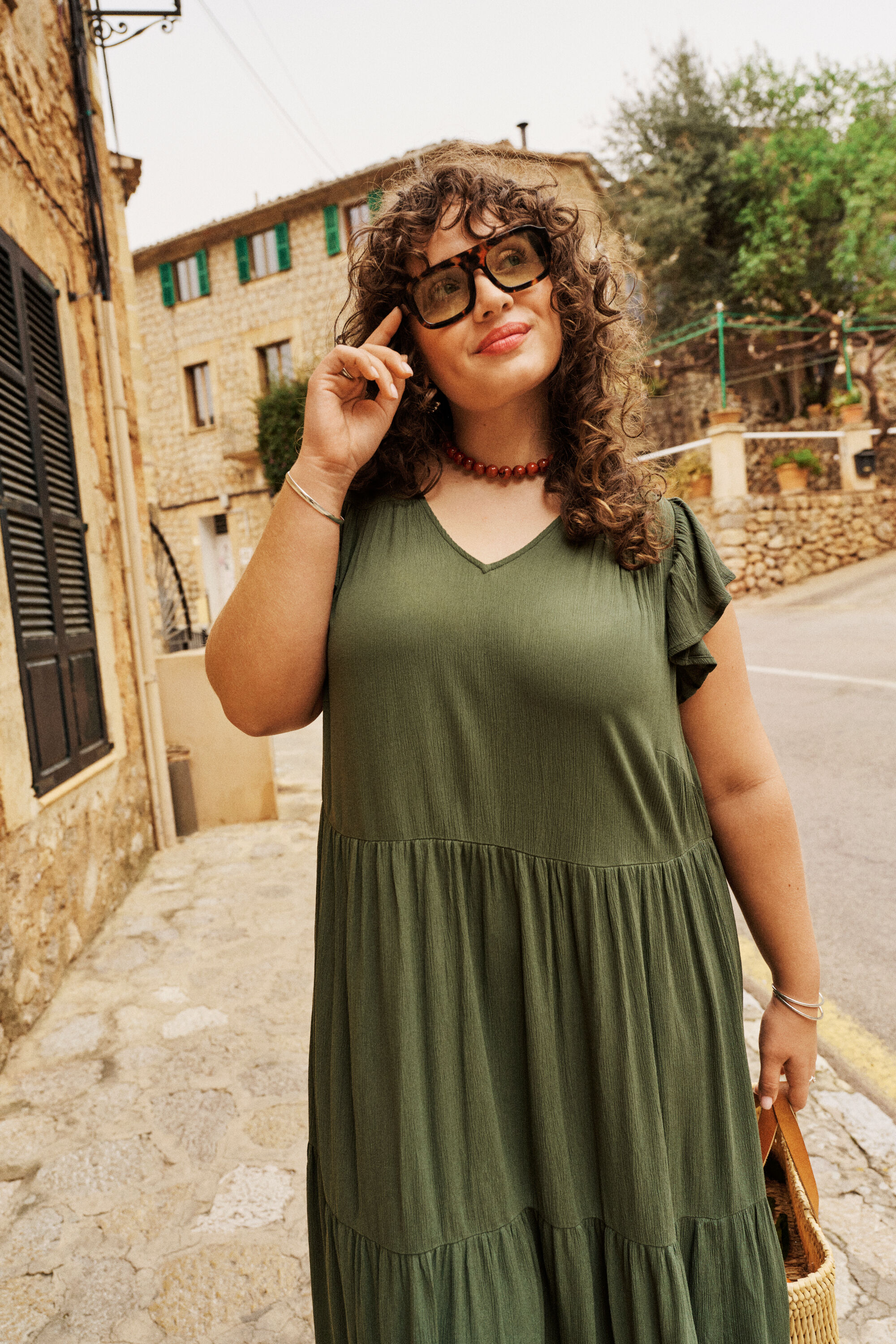 Zizzifashion Olive green bohemian style with warmth, , Model