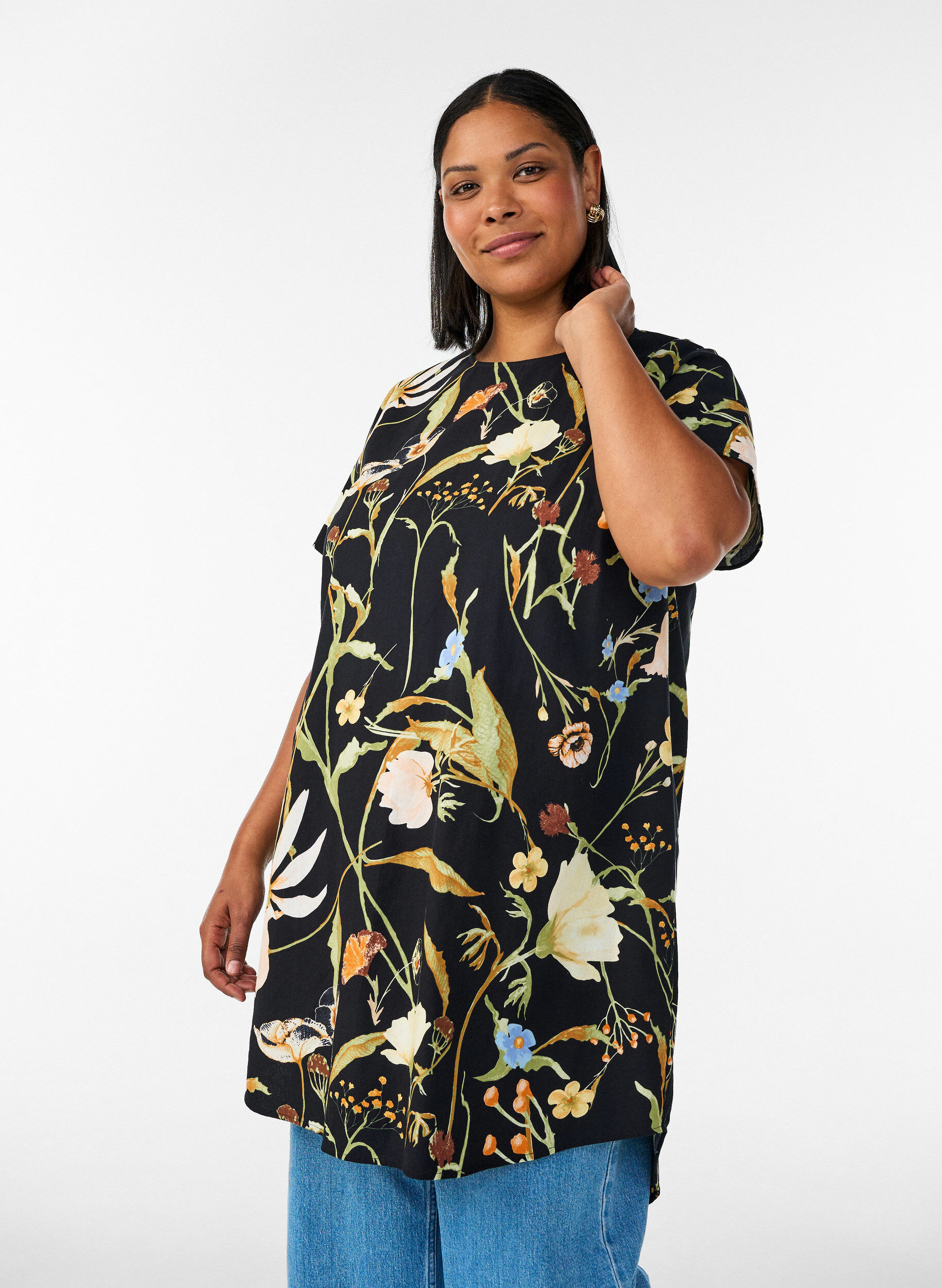 Zizzifashion Cotton tunic with a floral print, Black, Model image number 0