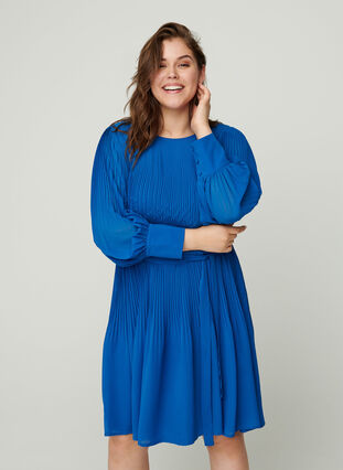 Long-sleeved plisse dress with a waist tie, Classic Blue , Model image number 0