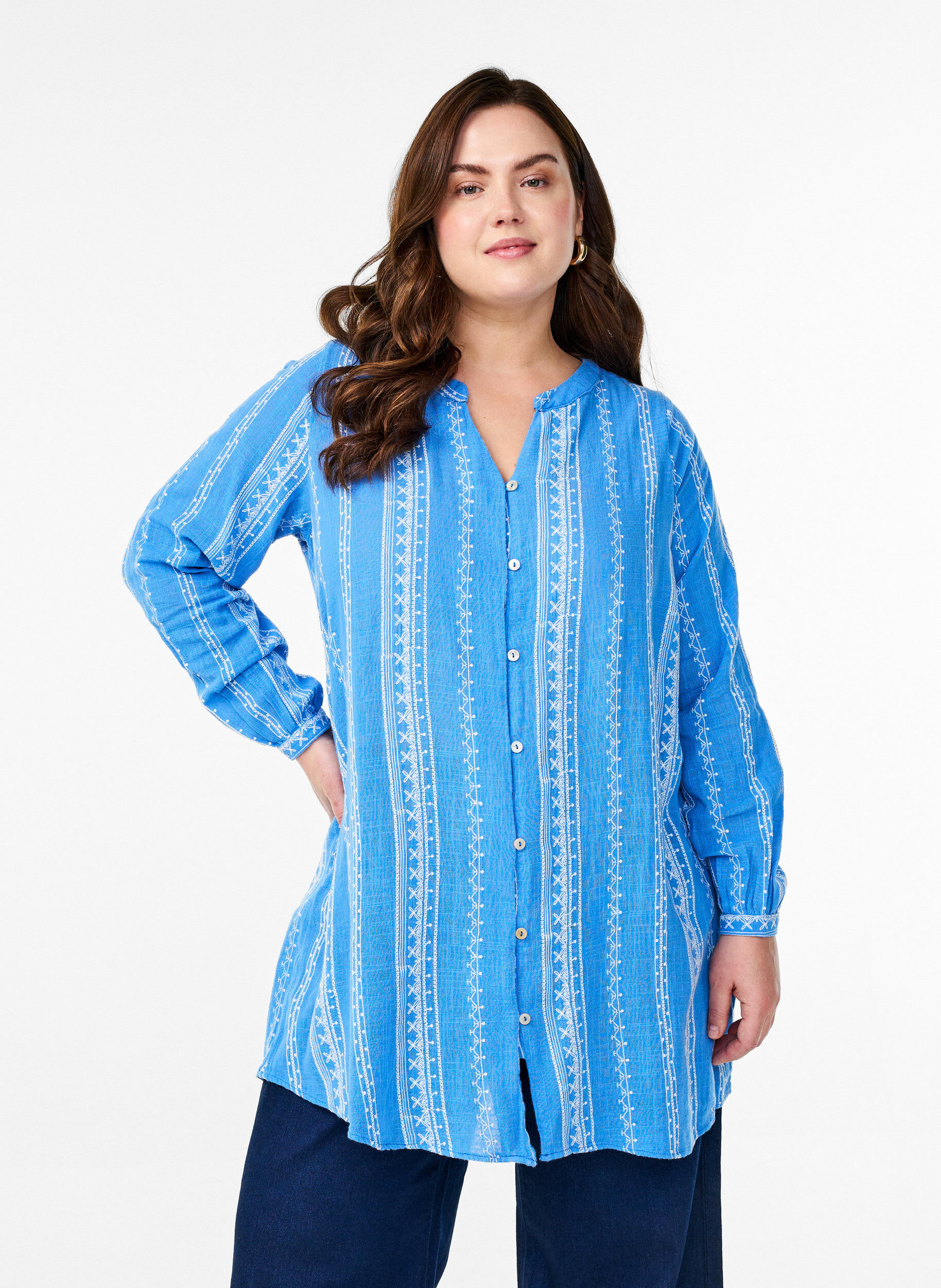 Tunic with embroidered pattern, Blue, Model