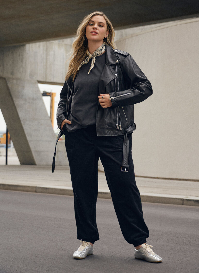 Corduroy trousers with an elastic waistband, Black, Image