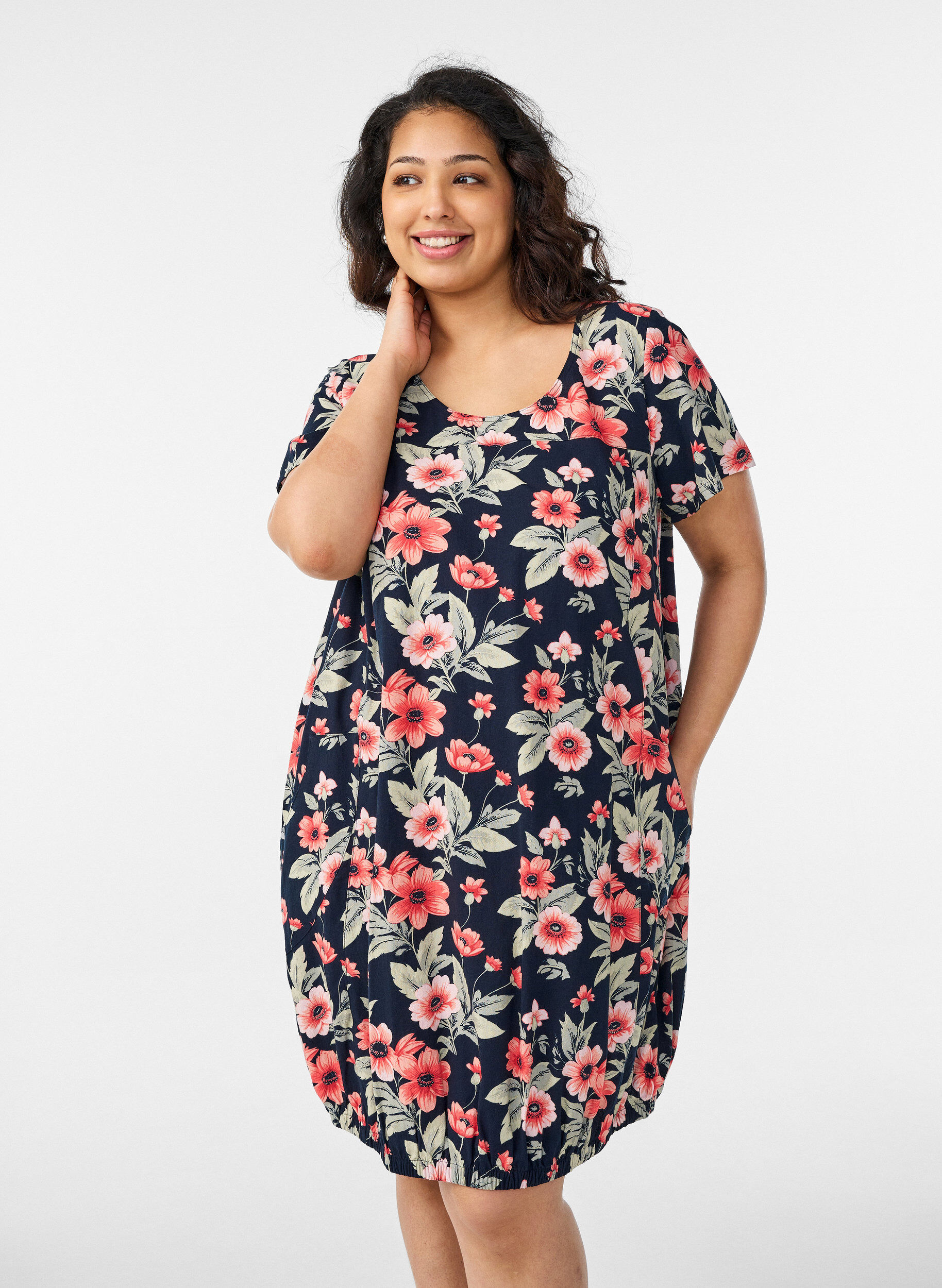 Short-sleeved cotton dress with print, Blue, Model