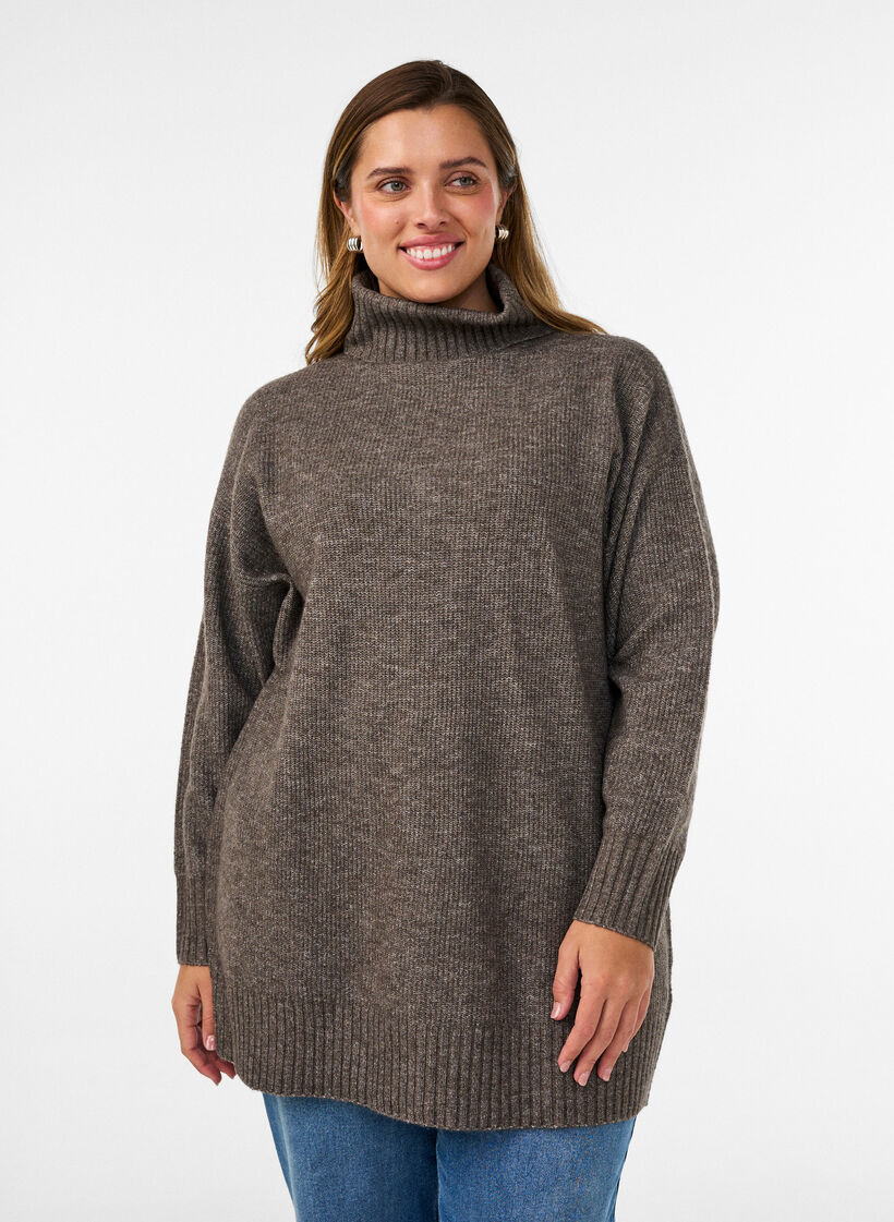 Loose knit jumper with a turtleneck, Brown, Model image number 0