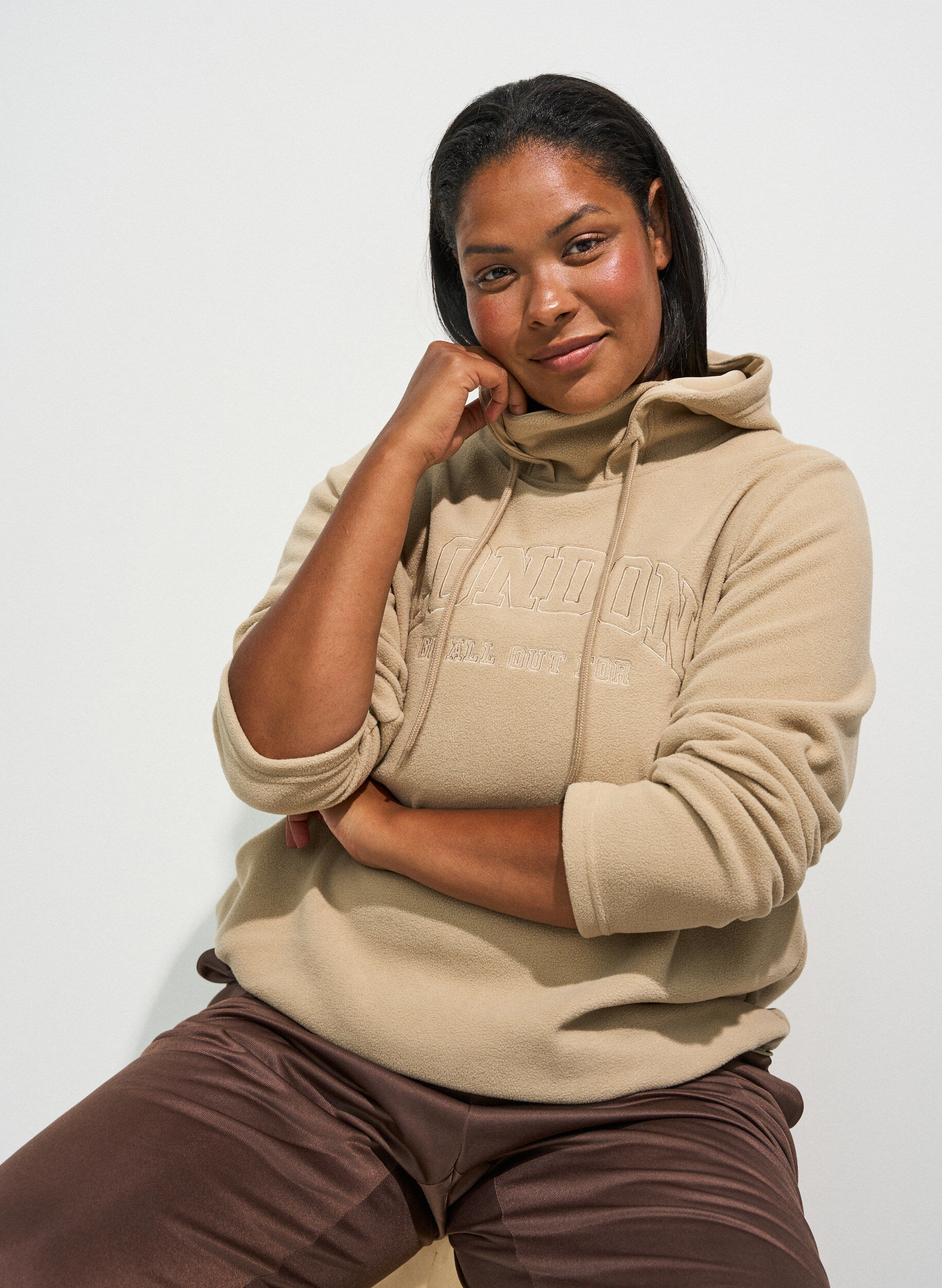 ZizzifashionFleece hoodie with a high neck and embroidered text, Beige, Model image number 0