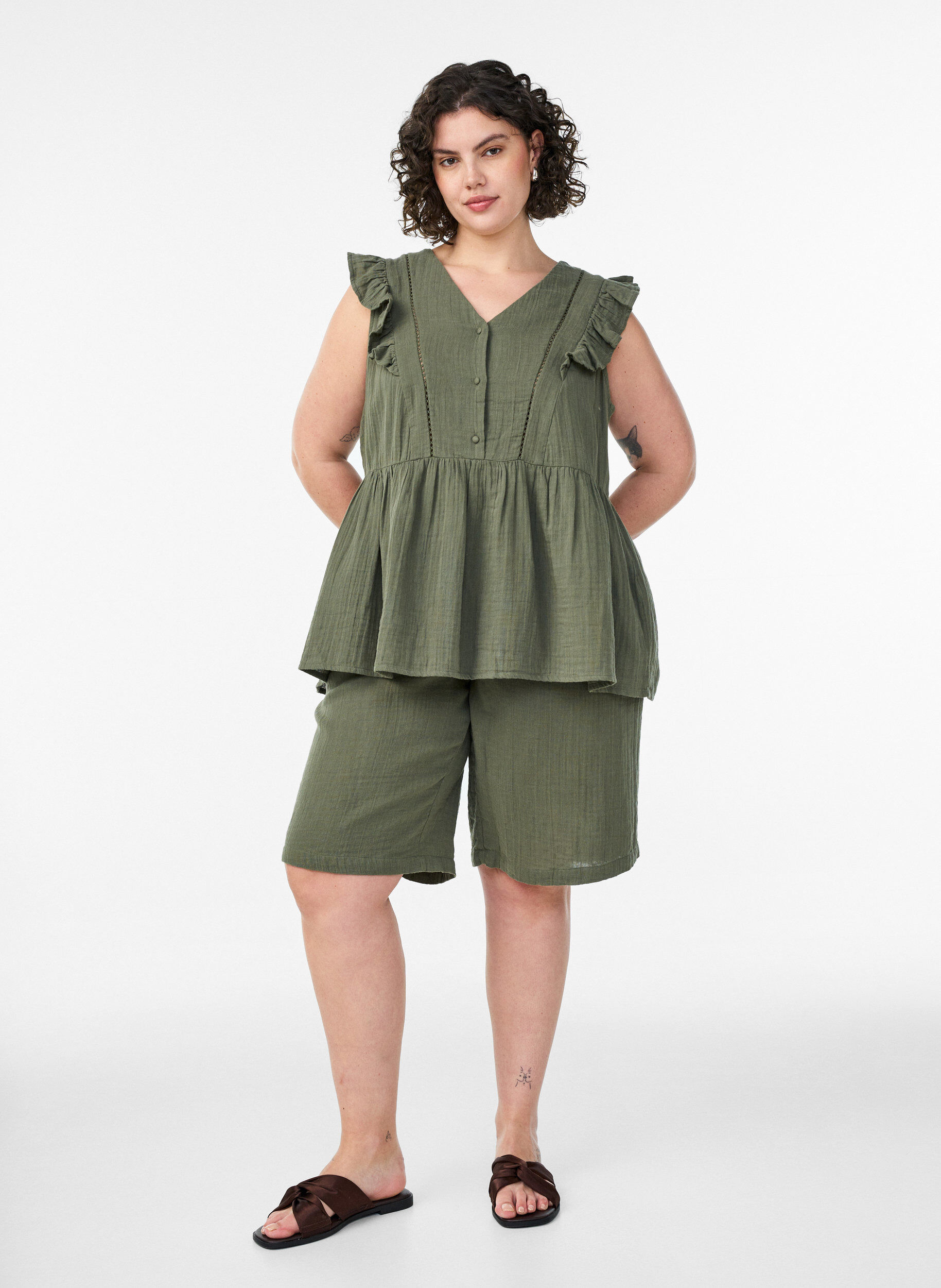 ZizzifashionSleeveless cotton muslin blouse with ruffles, Green, Model image number 1