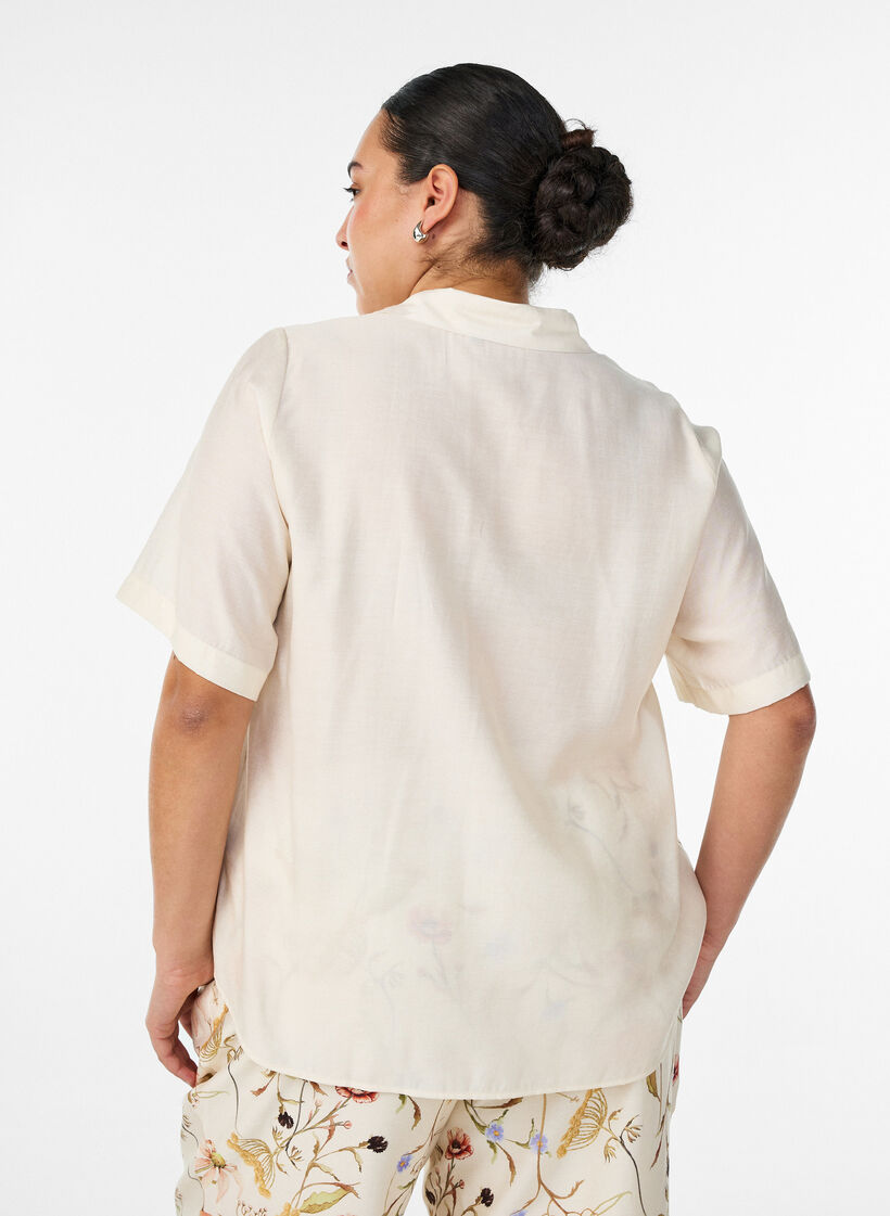 Shirt blouse with elbow-length sleeves and floral details, Beige, Model image number 2