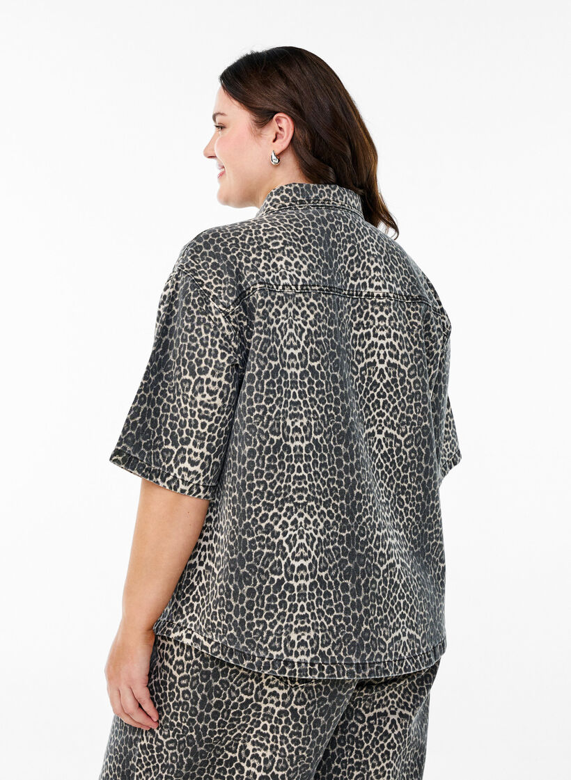 Denim shirt with leopard print and short sleeves, Brown, Model image number 2