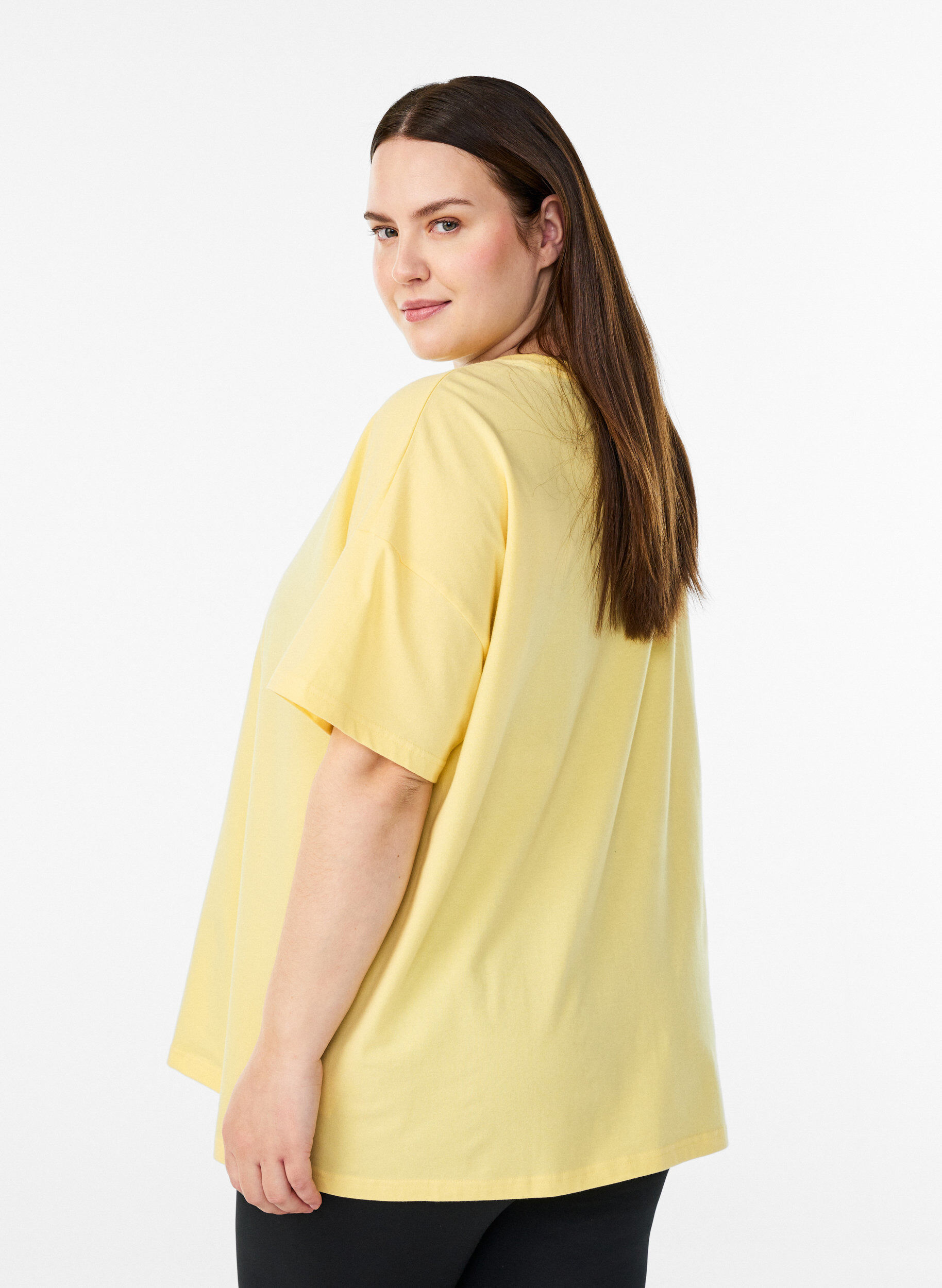 Zizzifashion Organic cotton T-shirt with a small front motif, Yellow, Model image number 2