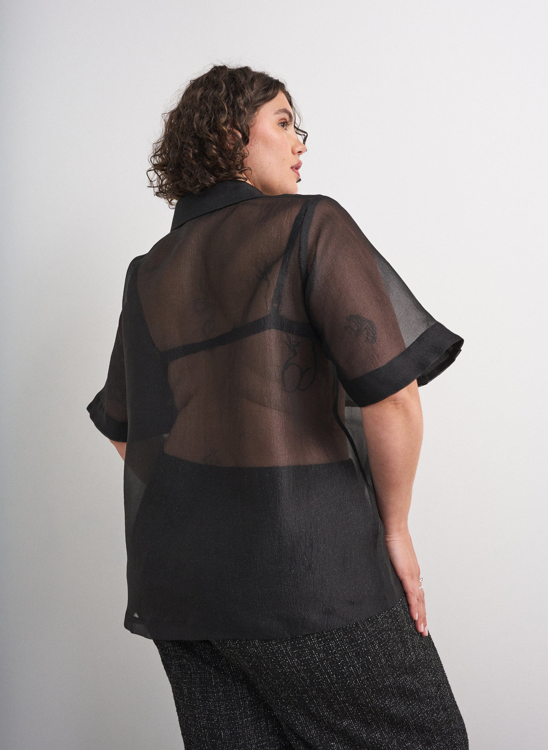 ZizzifashionSheer short-sleeved shirt with chest pockets, Black, Model image number 2
