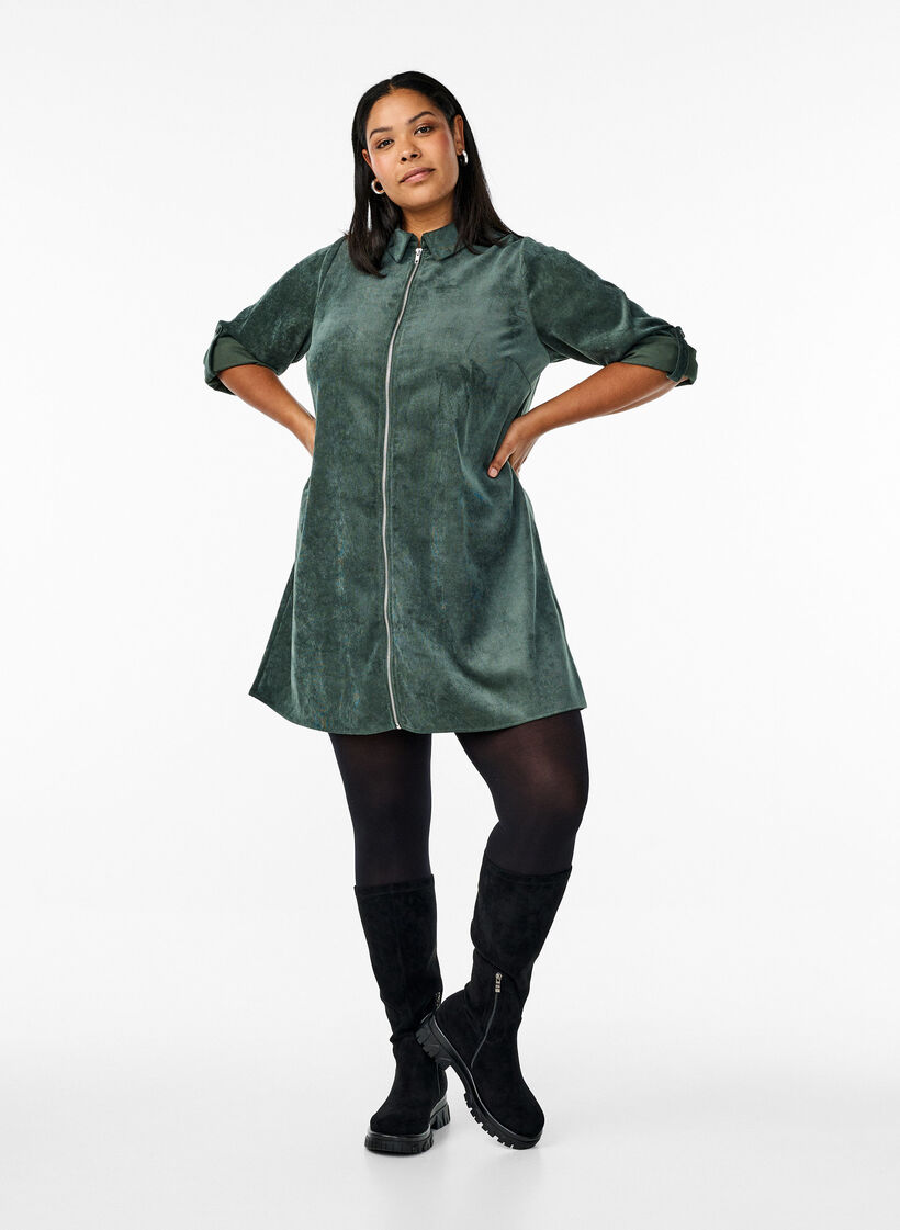 Velvet dress with zipper and 3/4 sleeves, Green, Model image number 1