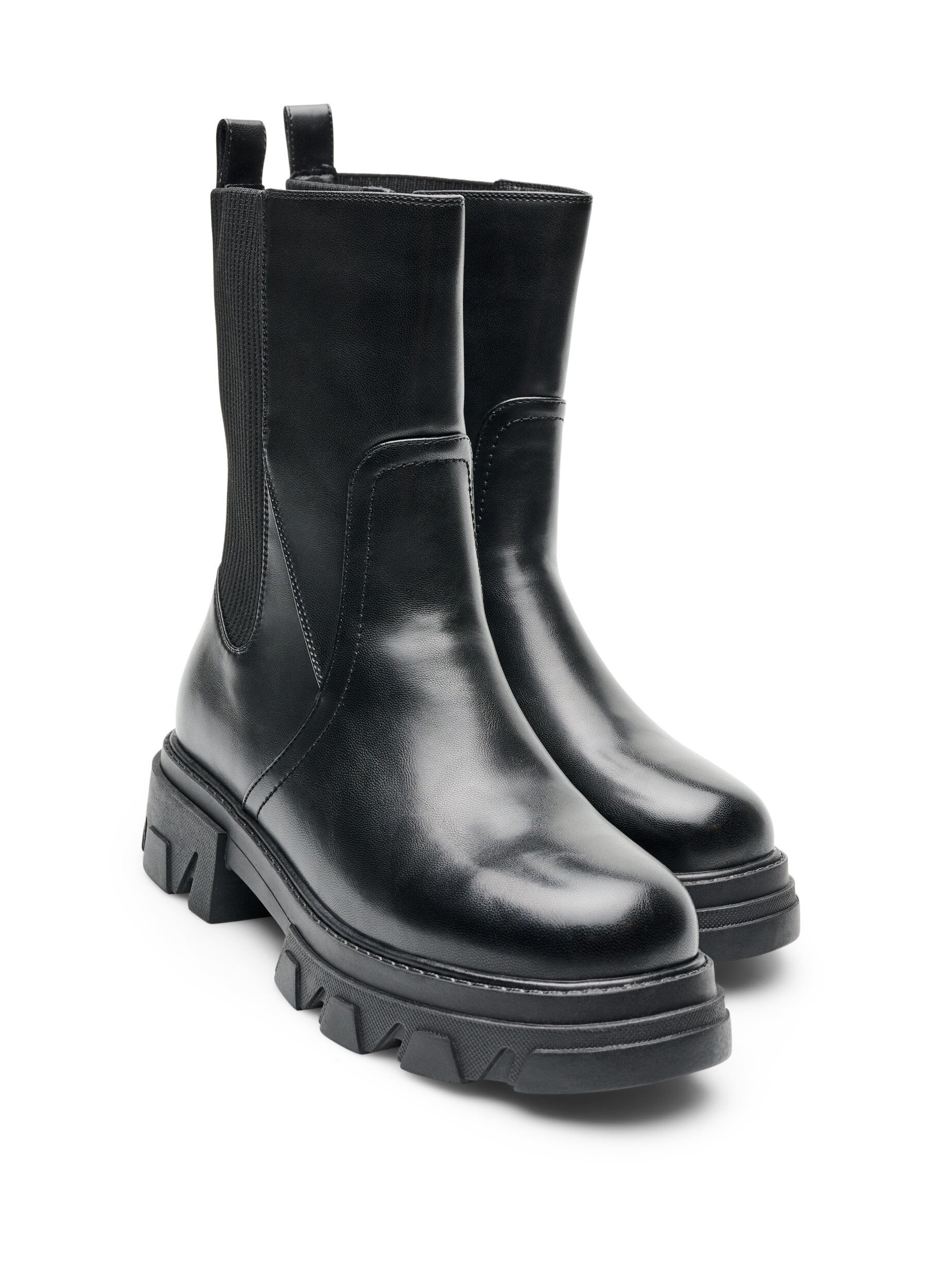 ZizzifashionChelsea boot with a chunky sole and ribbed panels, Black, Packshot image number 1