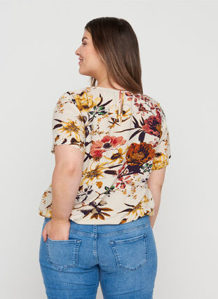 Floral smock blouse in viscose, Beige Flower AOP, Model image number 1