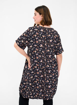 Short-sleeved viscose dress with print, Black Small Flower, Model image number 1