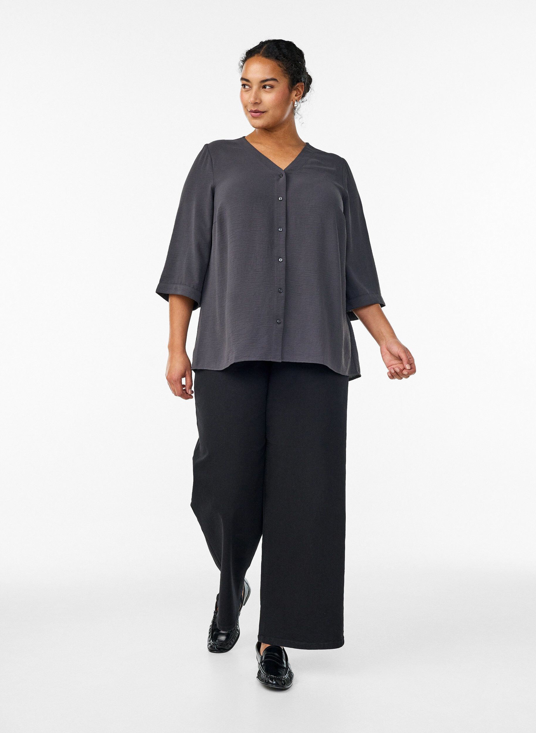ZizzifashionShirt blouse with V-neck and 3/4 sleeves, Dark Grey, Model image number 1