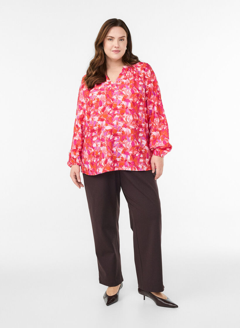 Blouse with a V-neck and graphic leaf pattern, Pink, Model image number 1