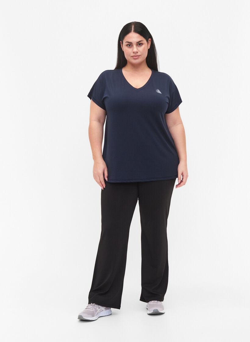 Loose training t-shirt with v-neck, Blue, Model image number 1