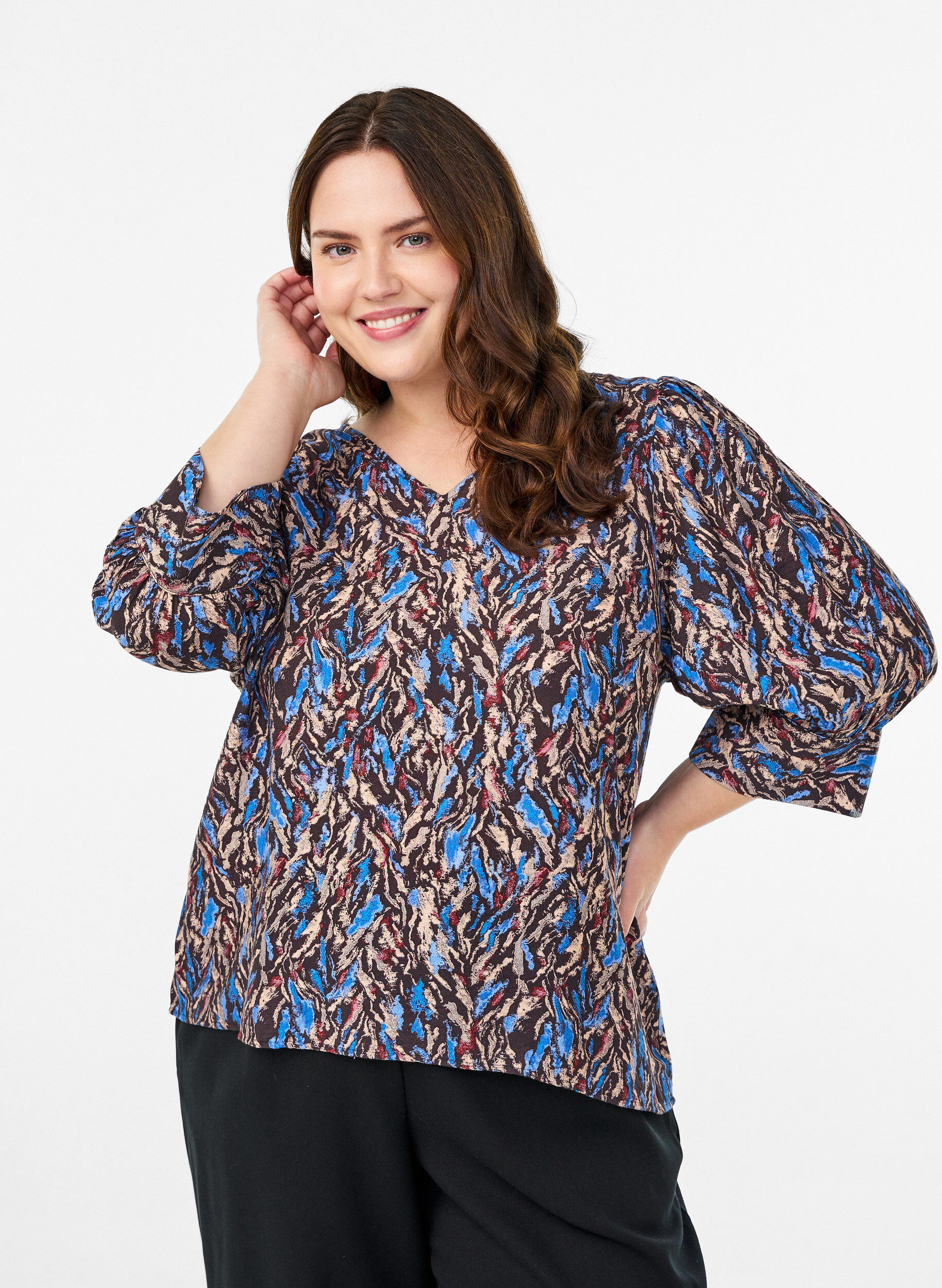 Blouse with V-neck and 3/4-sleeves, Blue, Model