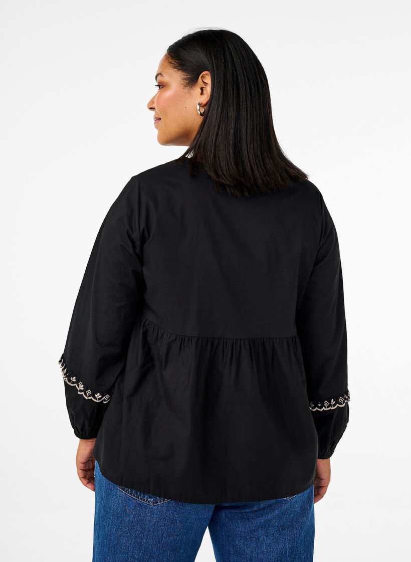 Blouse with open front and embroidered details, Black, Model image number 2