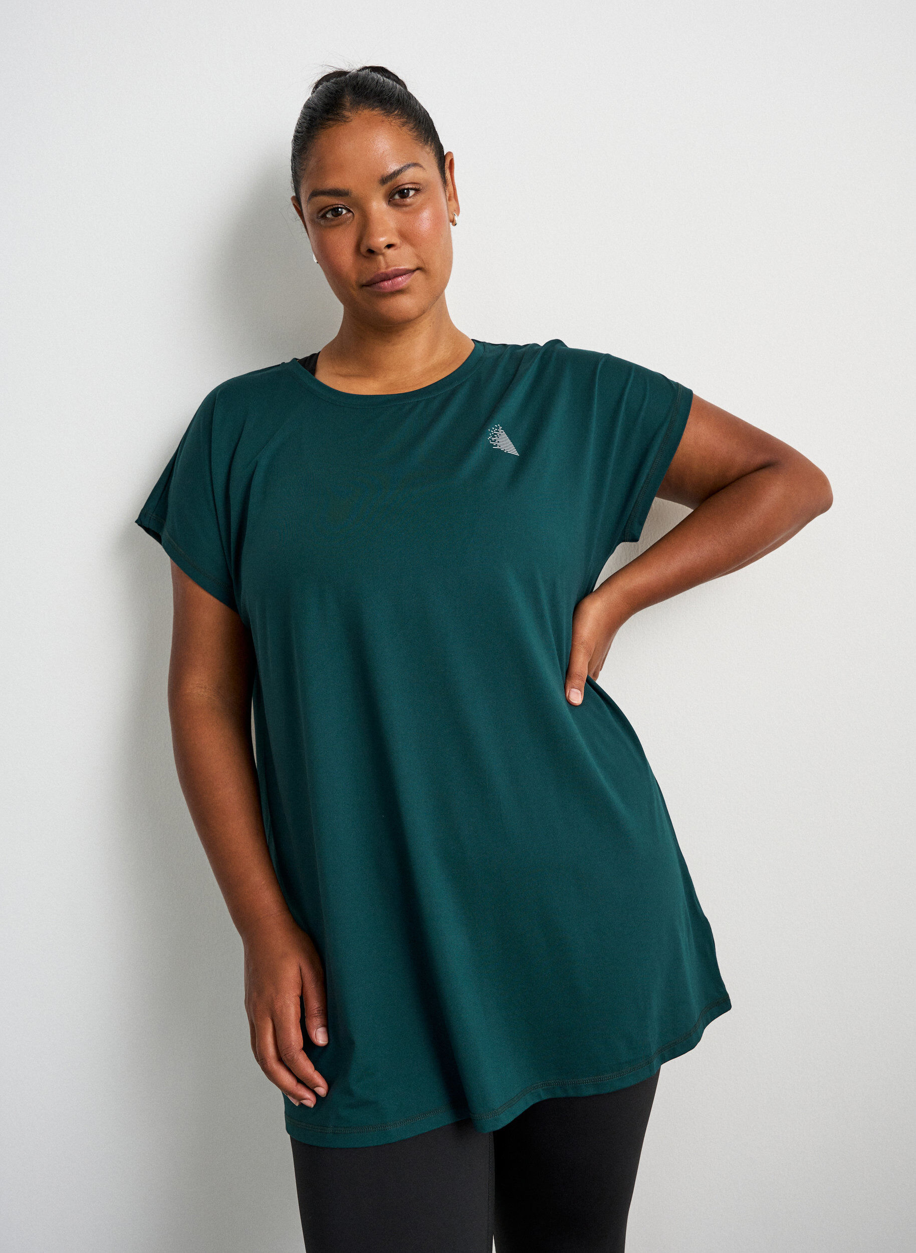 ZizzifashionLong training t-shirt, Green, Model image number 0