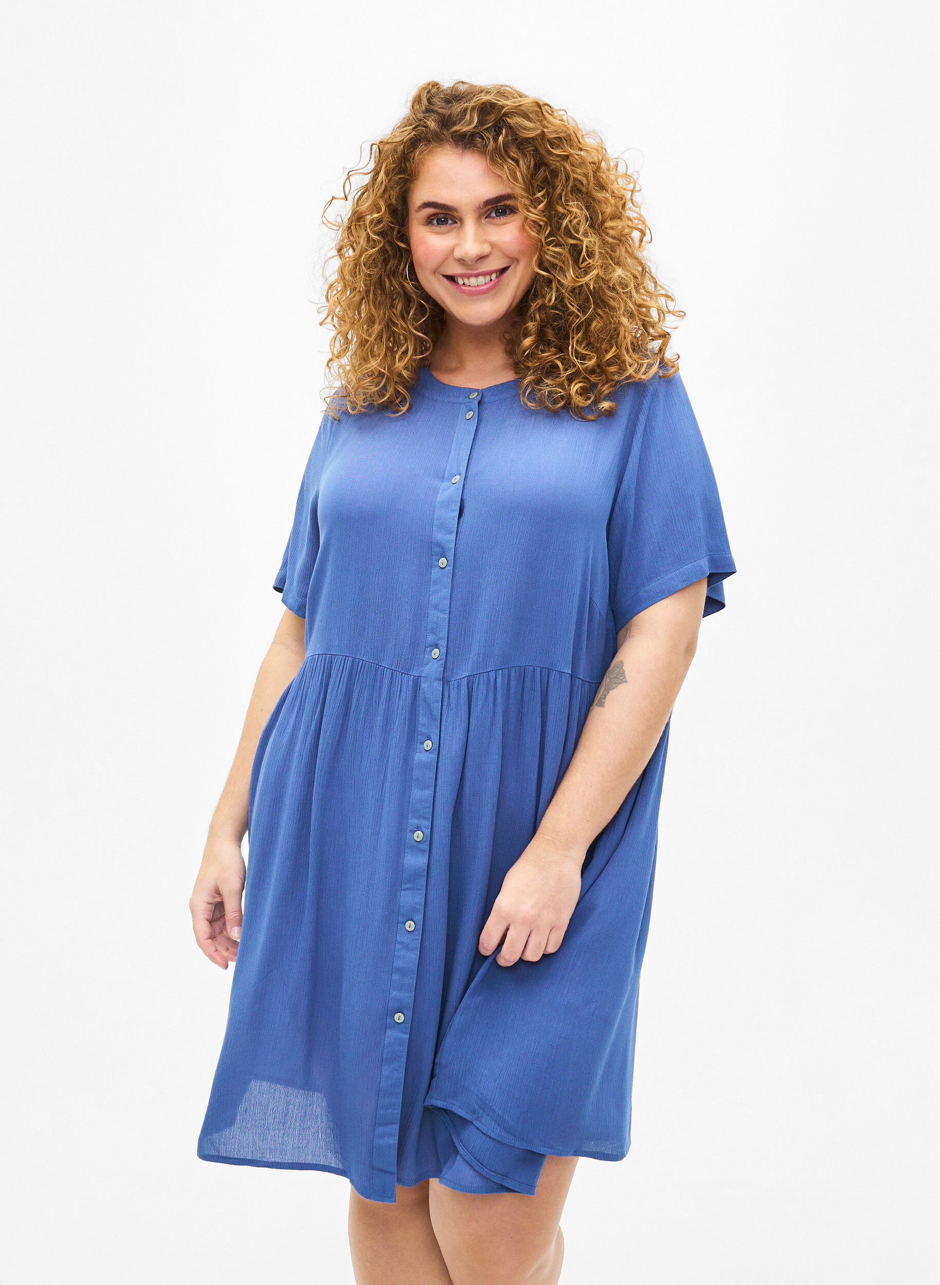 Zizzifashion A-line viscose dress with short sleeves, Moonlight Blue, Model image number 0