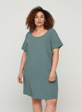 Short-sleeved viscose dress with pockets, Balsam Green, Model image number 0