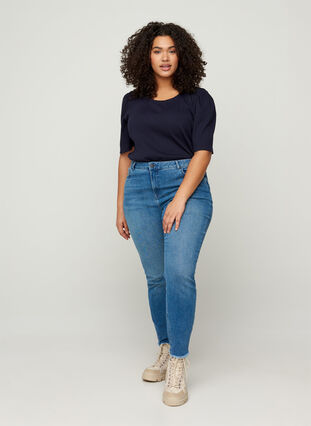 Cropped Amy jeans with raw edges, Blue denim, Model image number 2