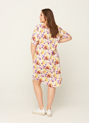 Short-sleeved floral dress, Flower AOP, Model image number 1
