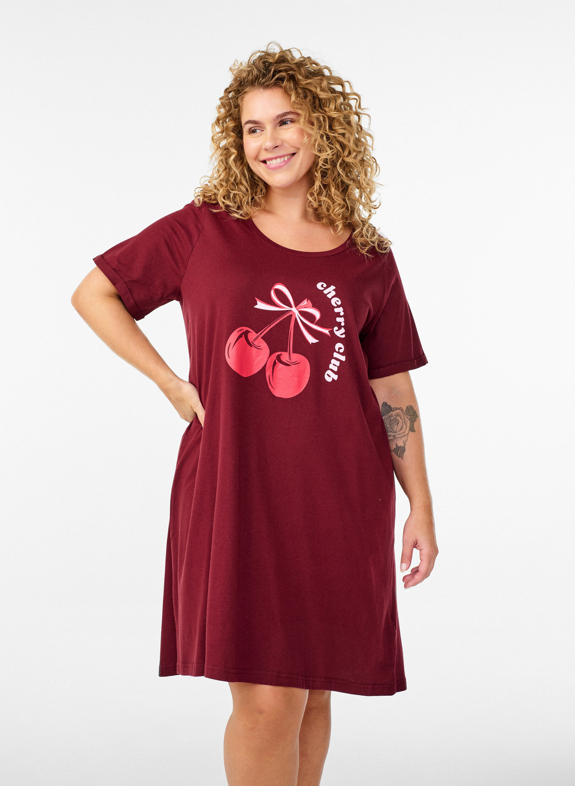 ZizzifashionShort-sleeved nightgown in organic cotton, Red, Model image number 0