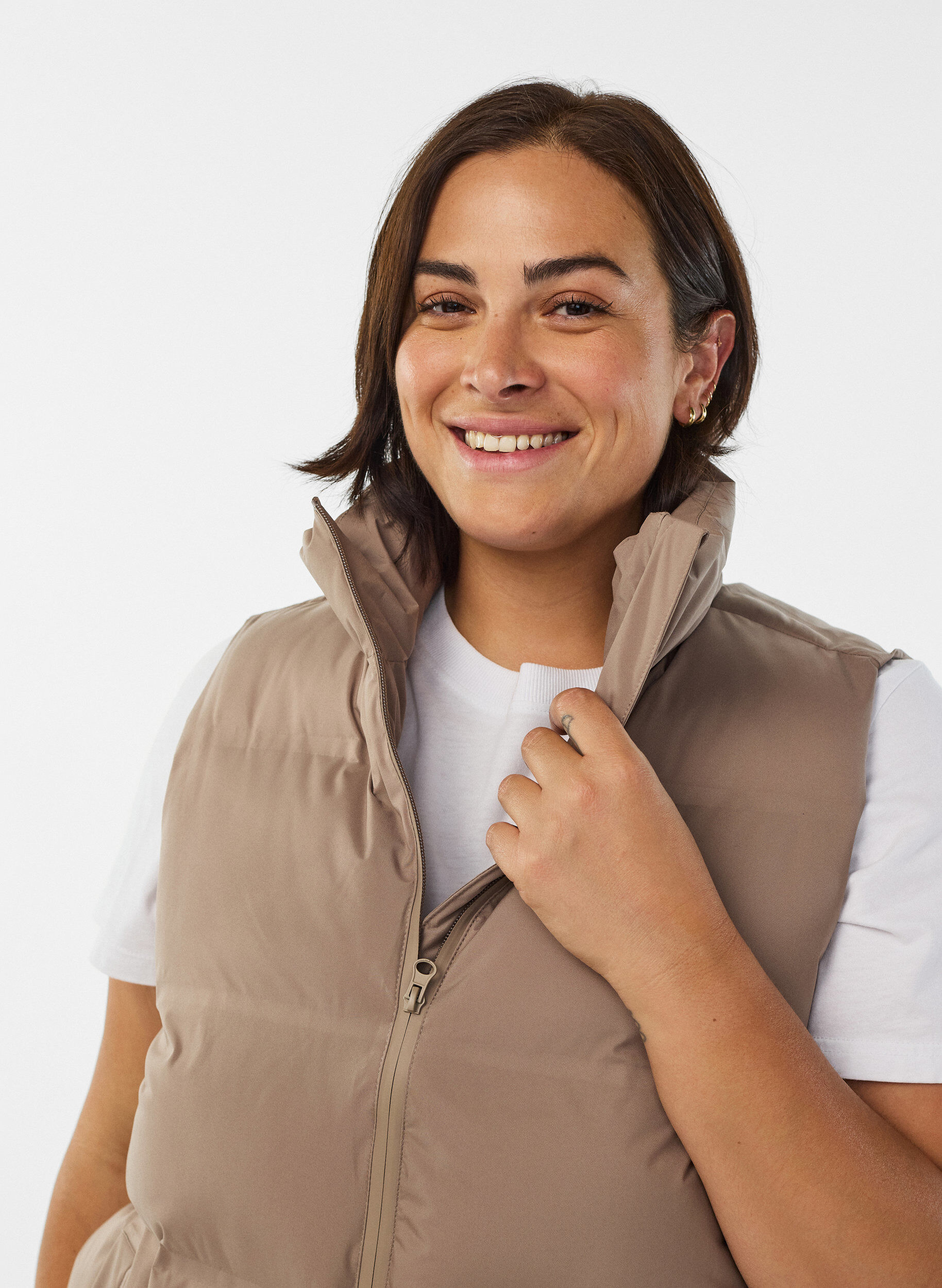 ZizzifashionShort puff vest with high collar, Brown, Model image number 3